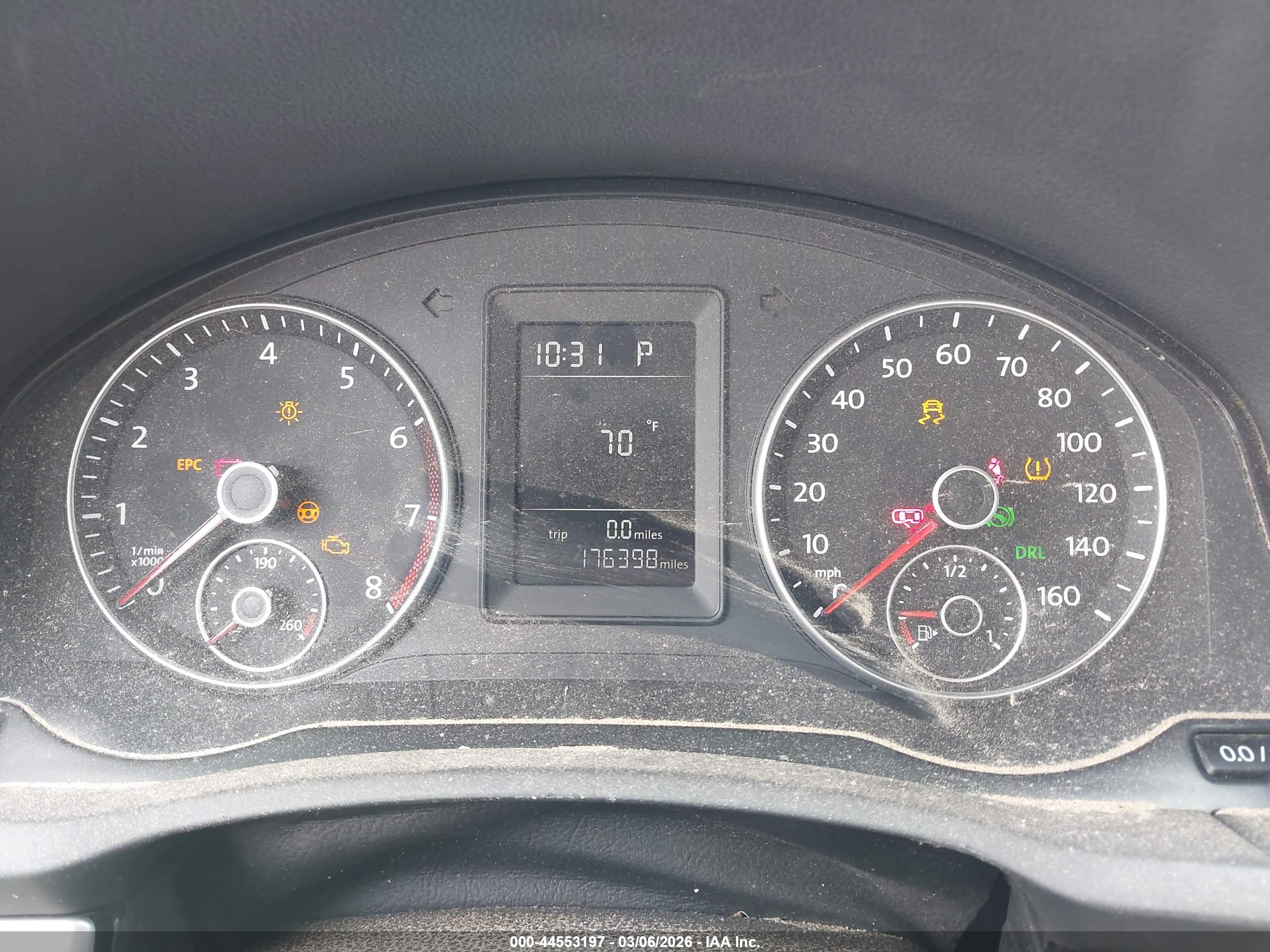 VOLKSWAGEN JETTA image 7