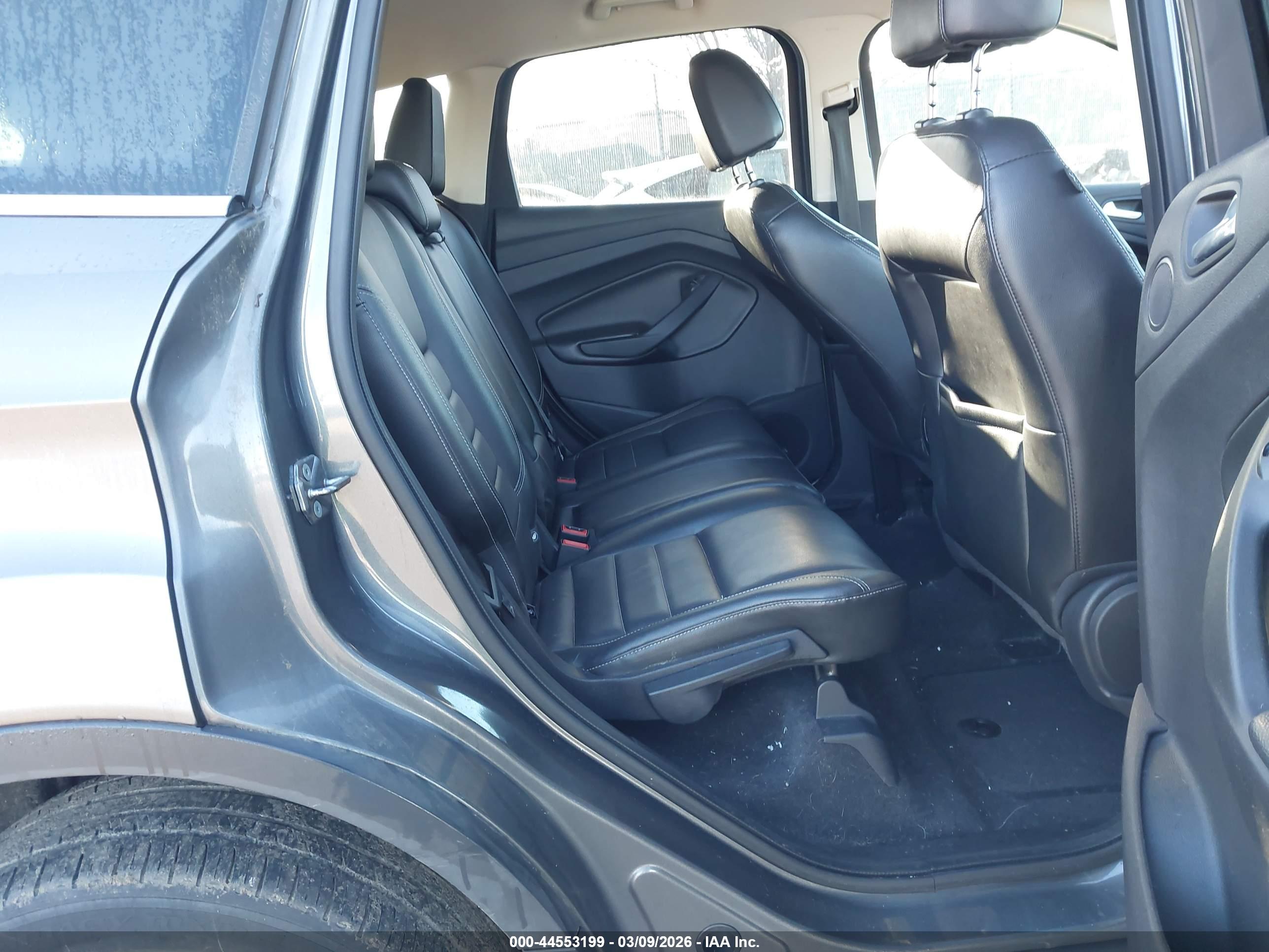 FORD ESCAPE image 8