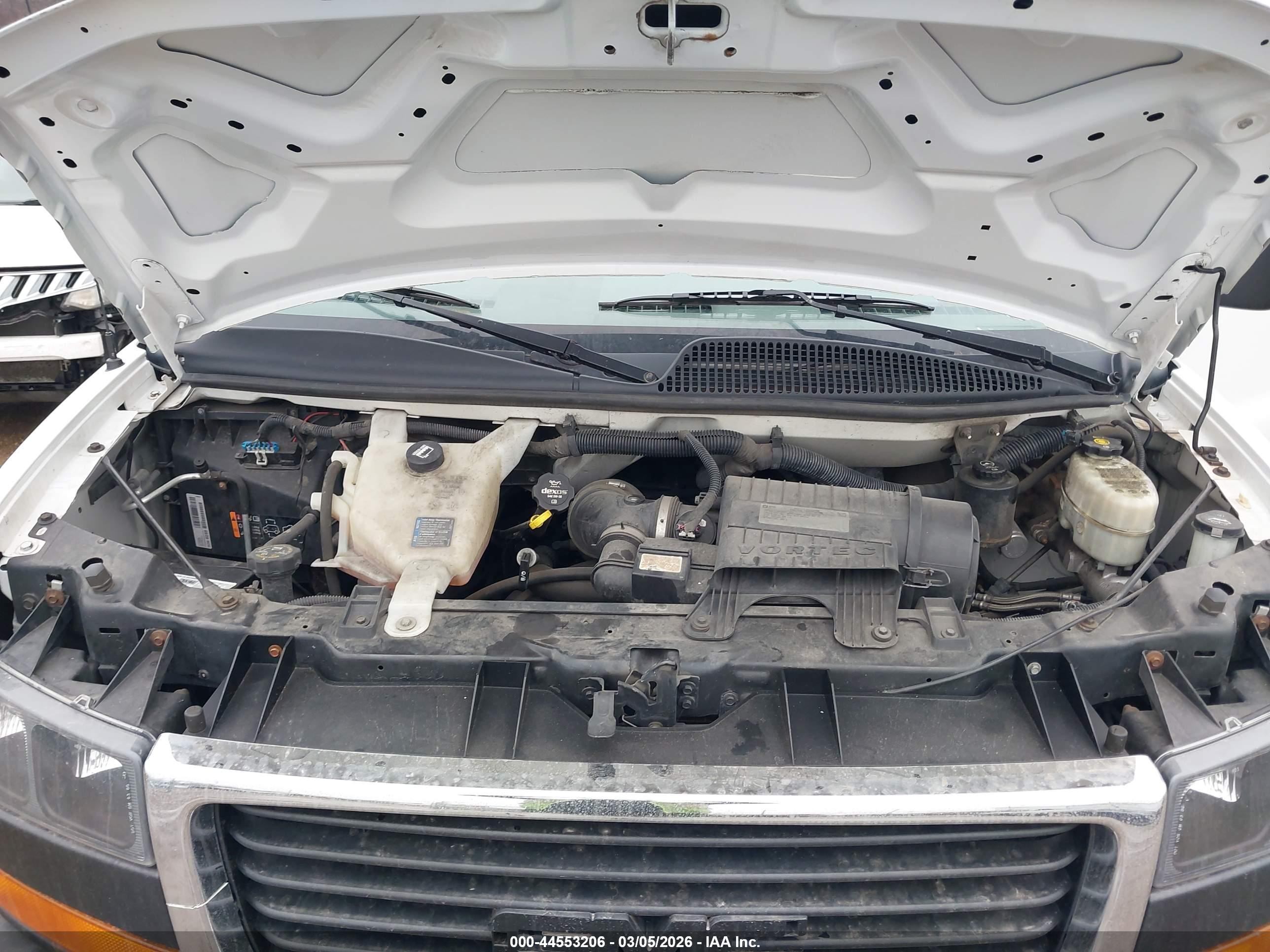 GMC SAVANA image 10