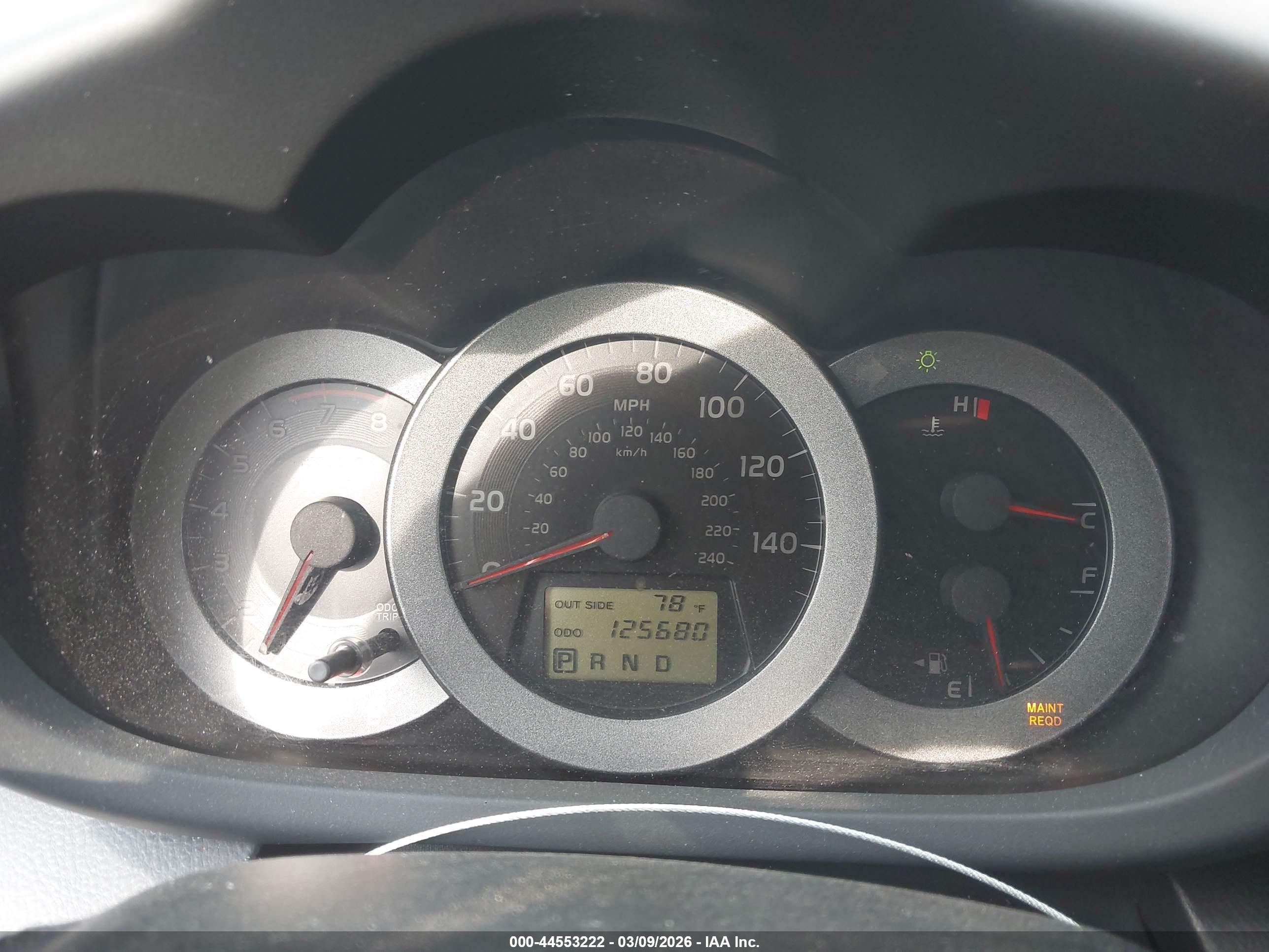 TOYOTA RAV4 image 7