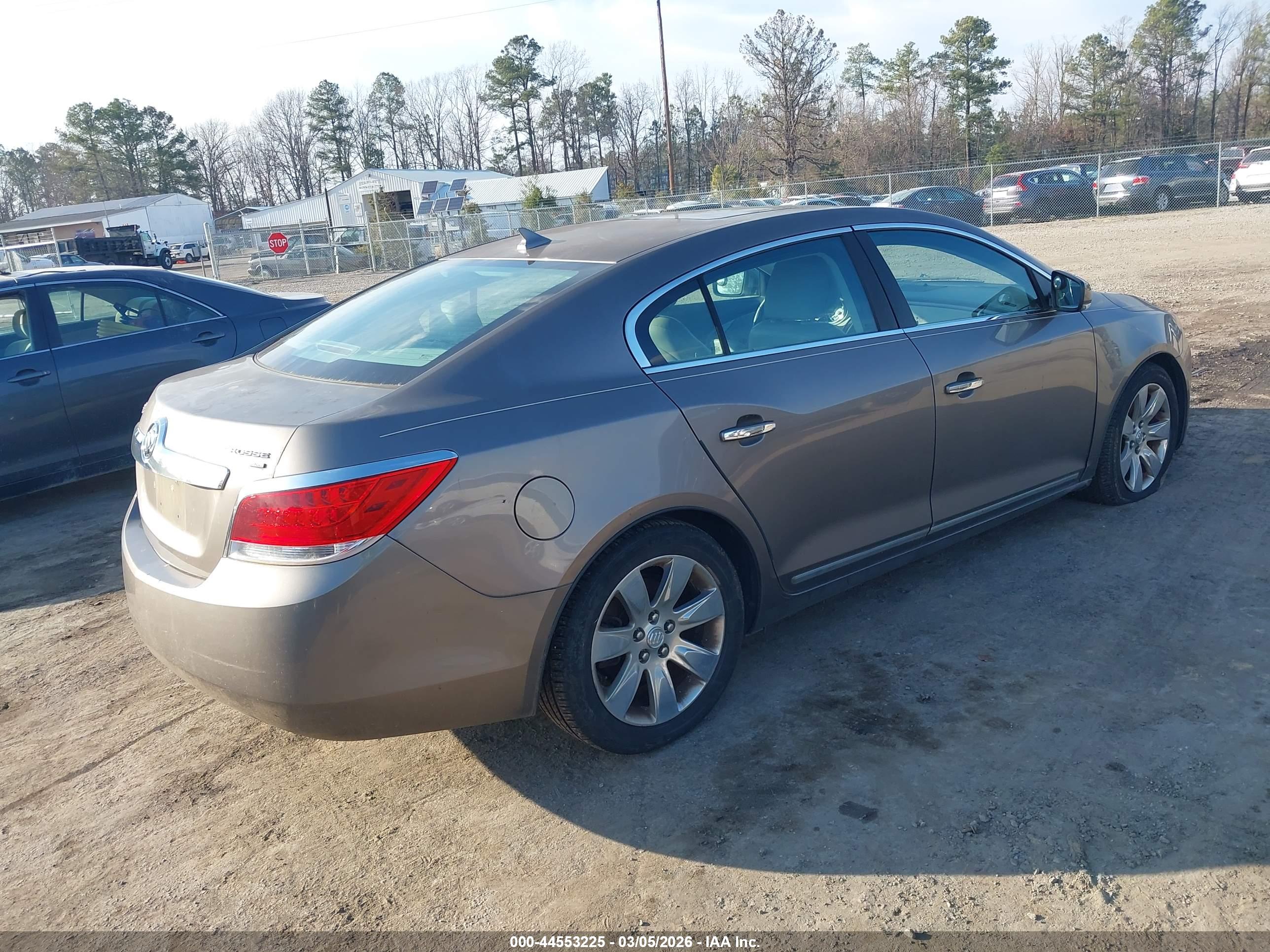 BUICK LACROSSE image 4