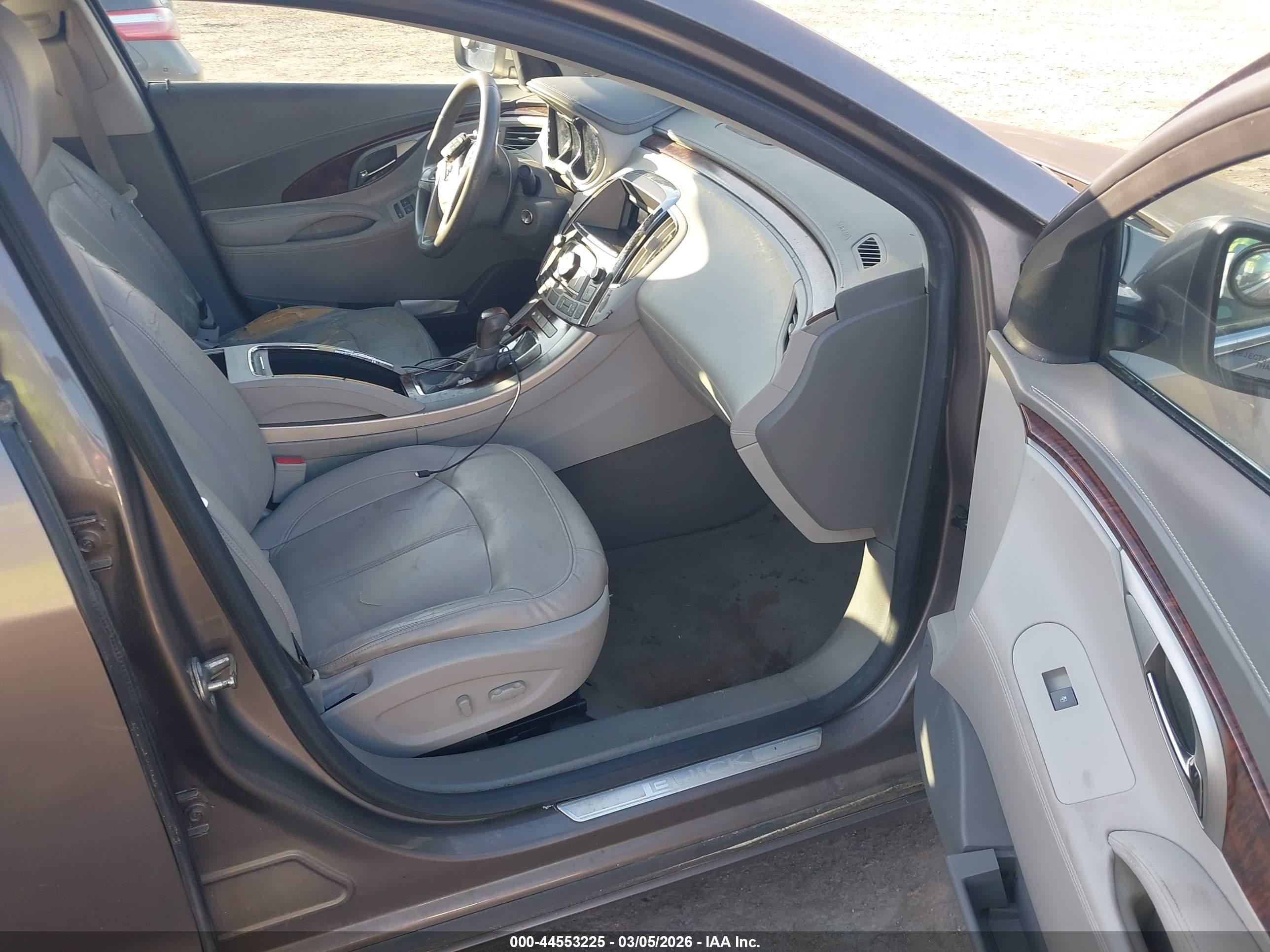 BUICK LACROSSE image 5