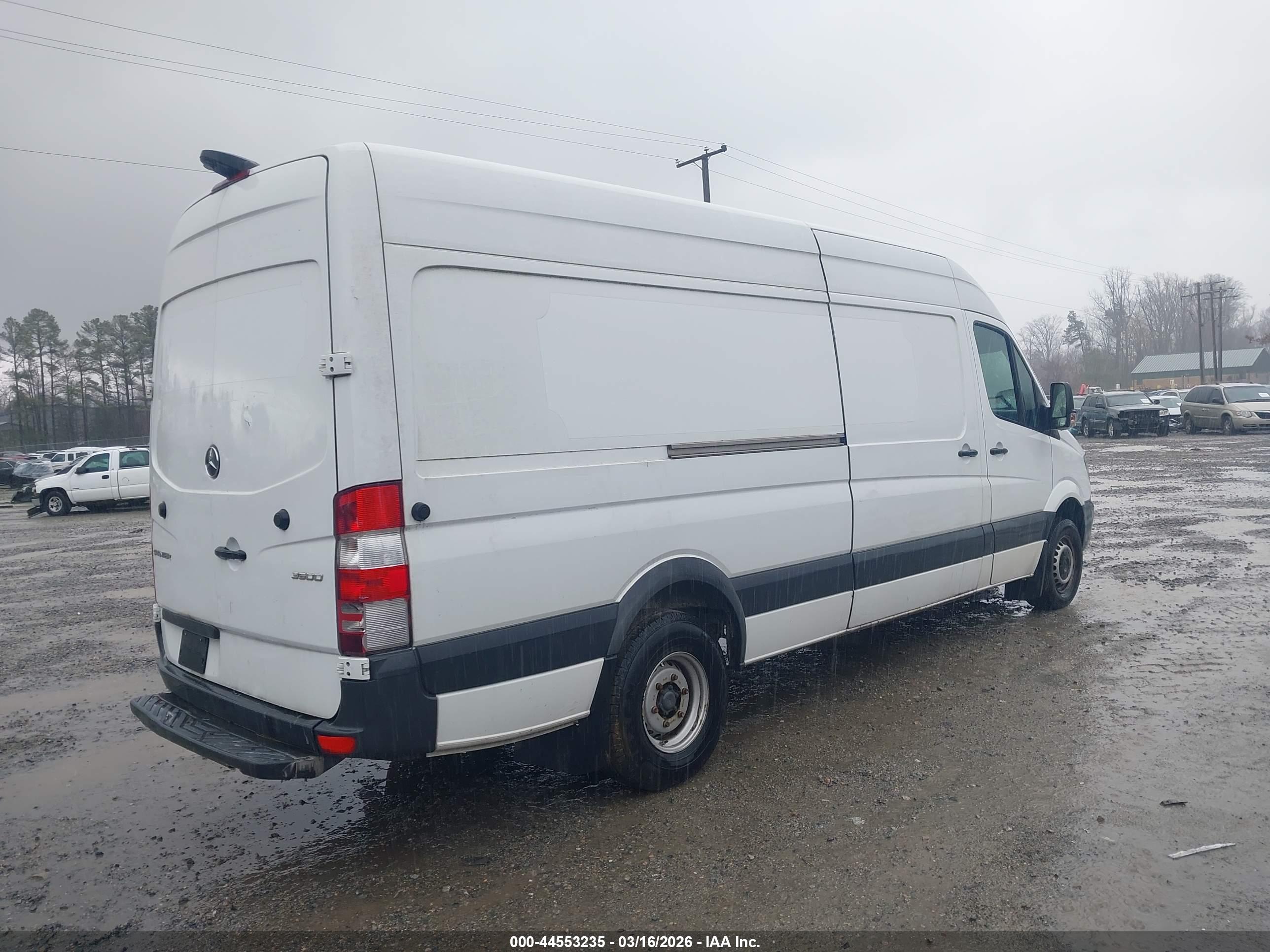 MERCEDES-BENZ SPRINTER image 4