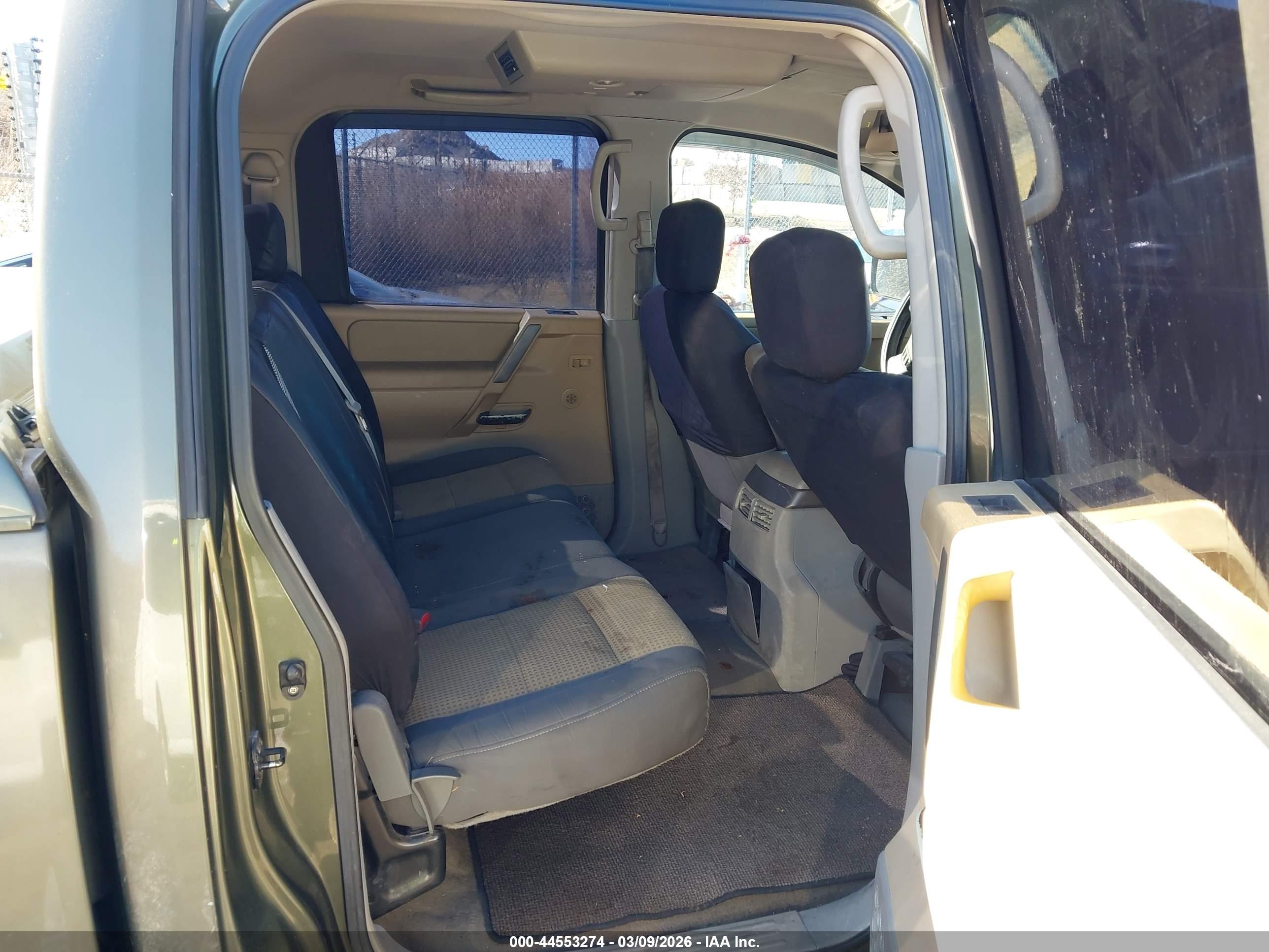 NISSAN TITAN image 8