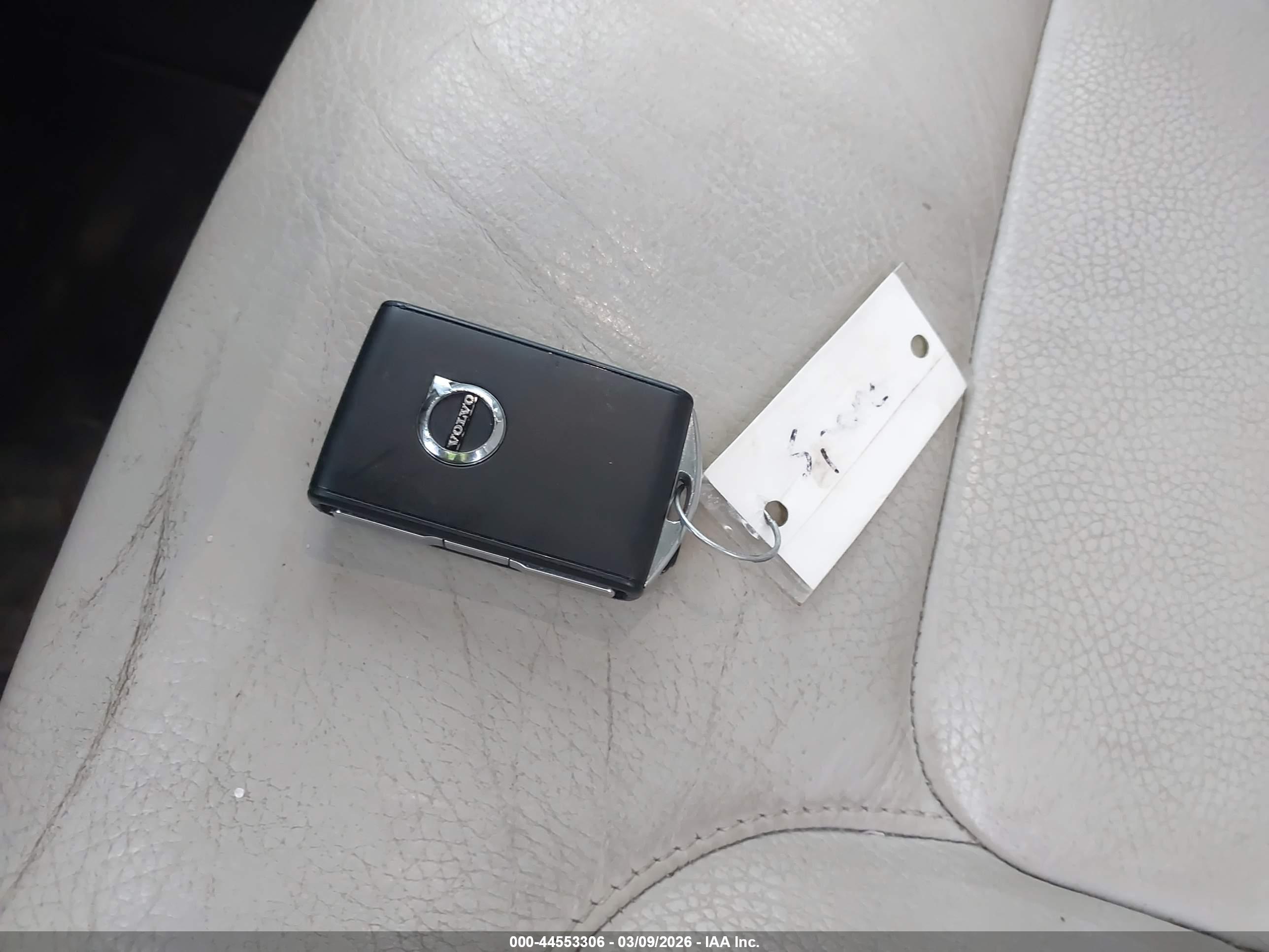 VOLVO XC90 image 11