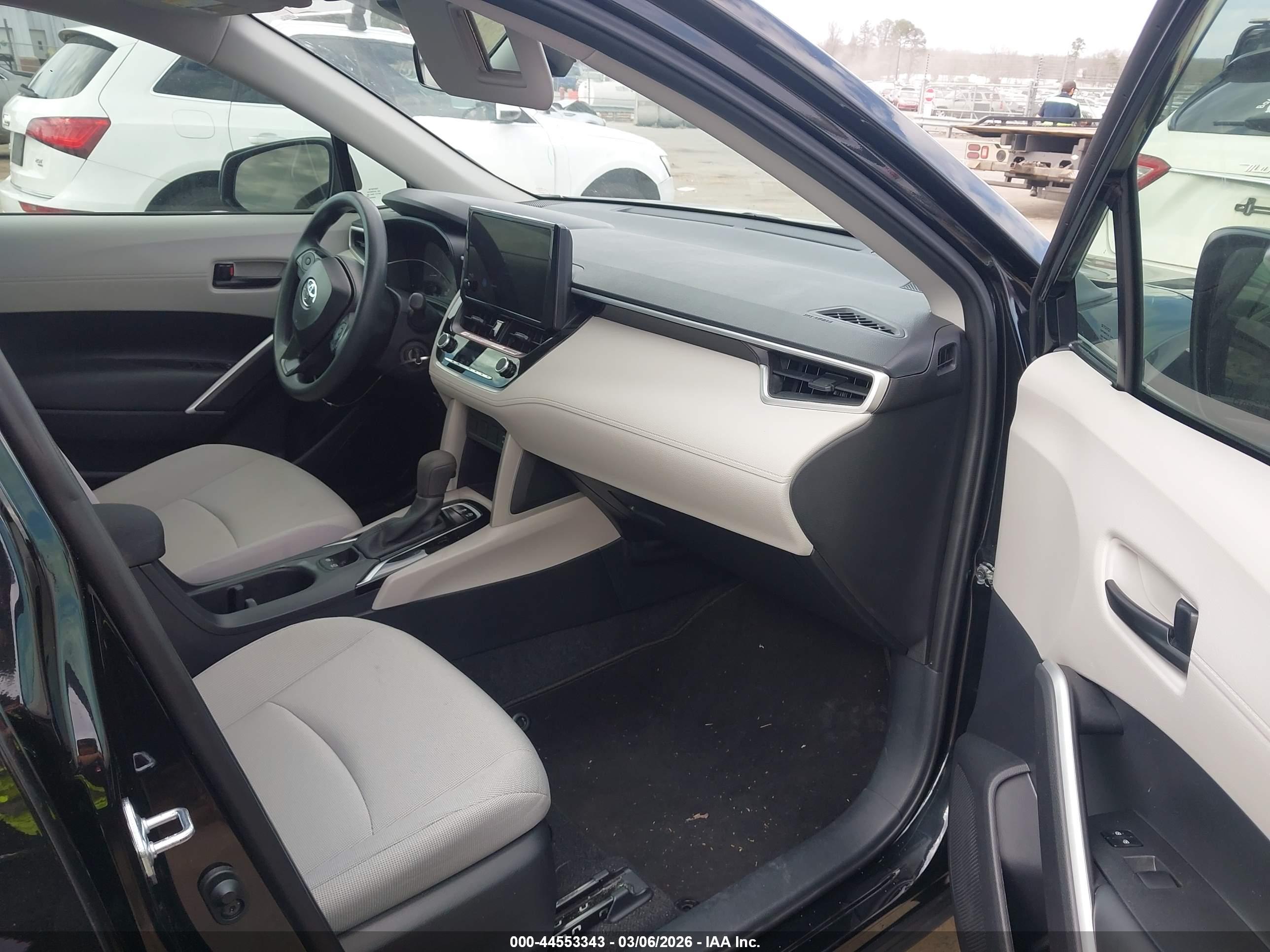 TOYOTA COROLLA image 5