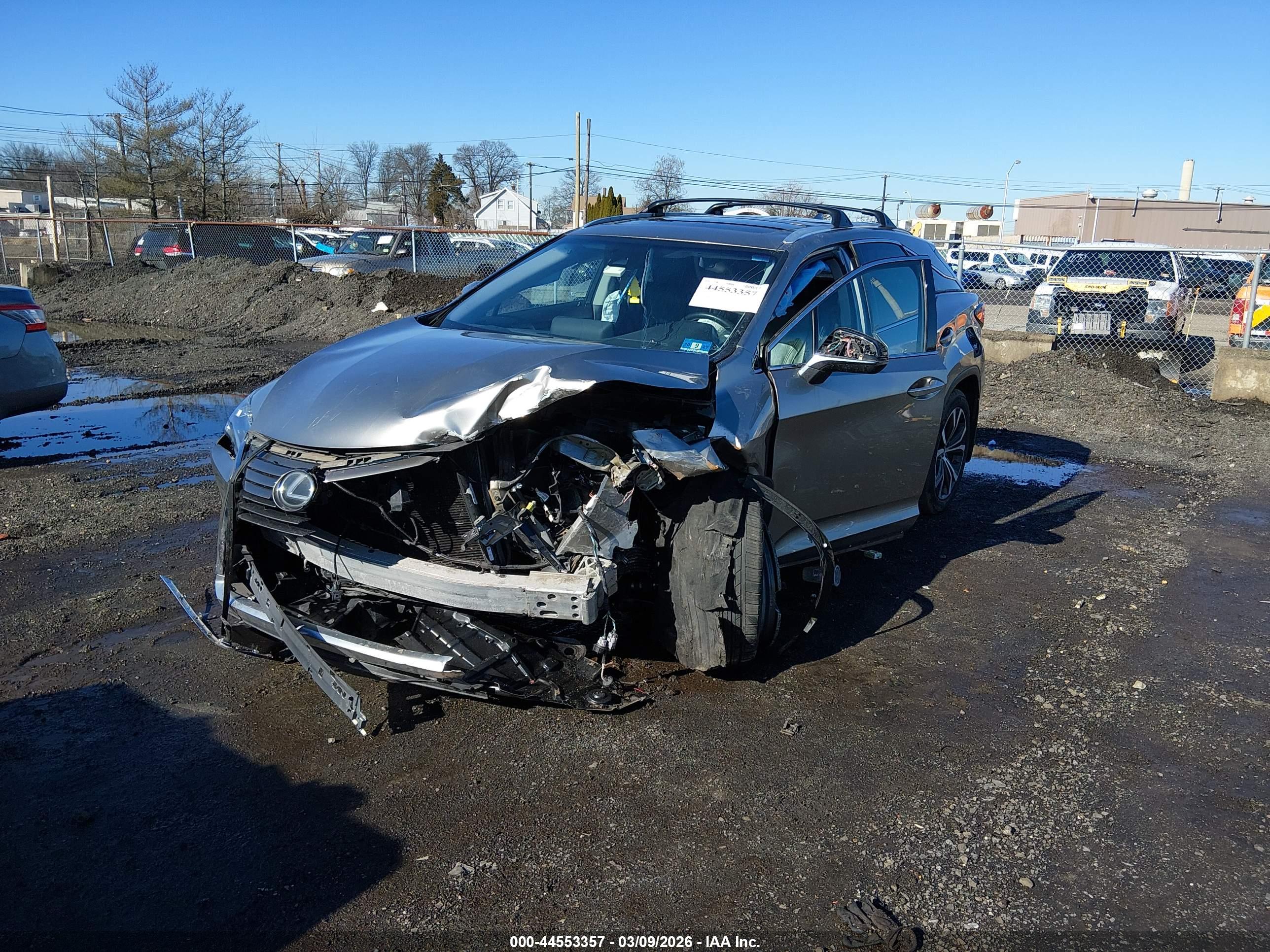 LEXUS RX image 2