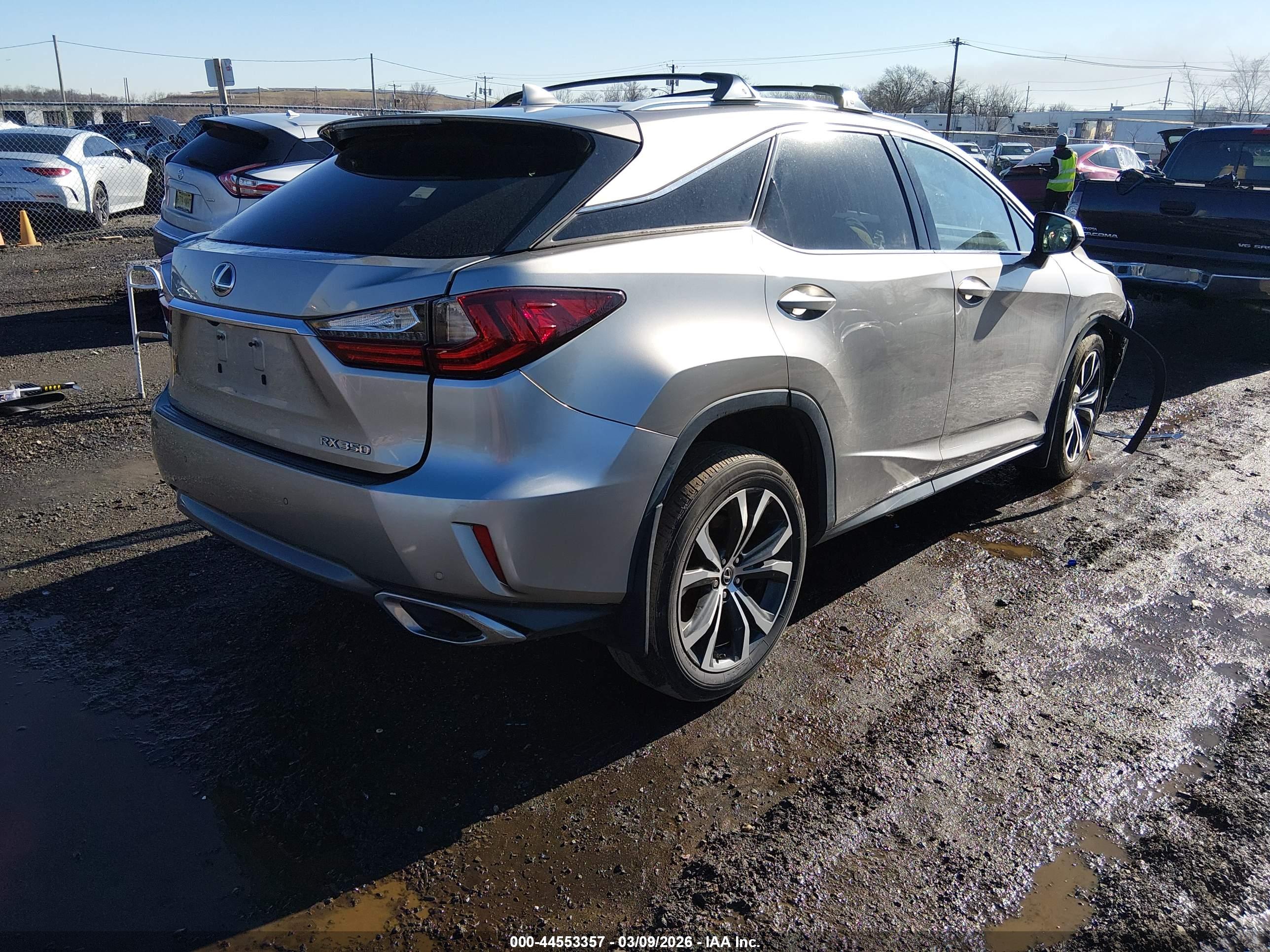 LEXUS RX image 4