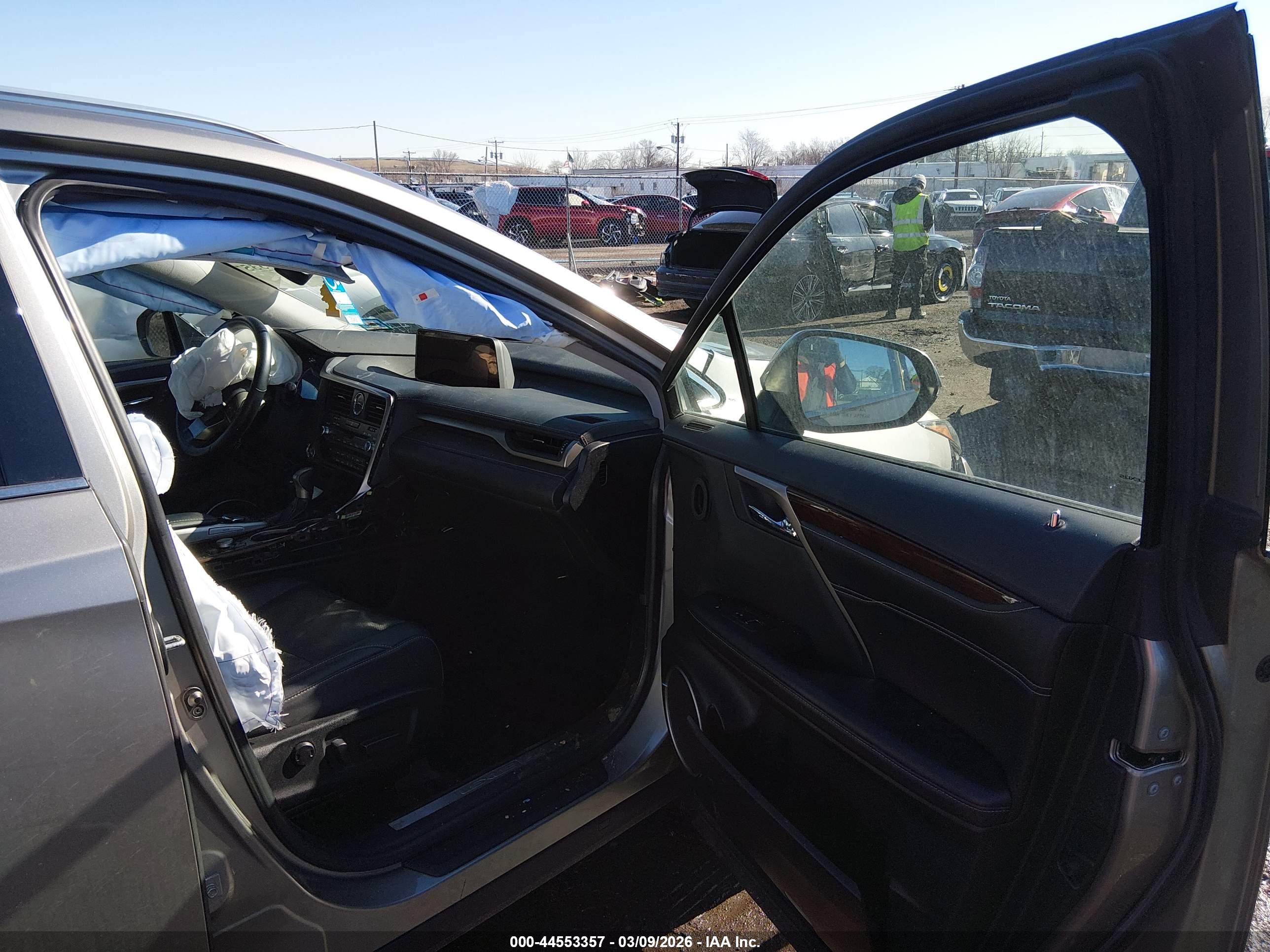 LEXUS RX image 5