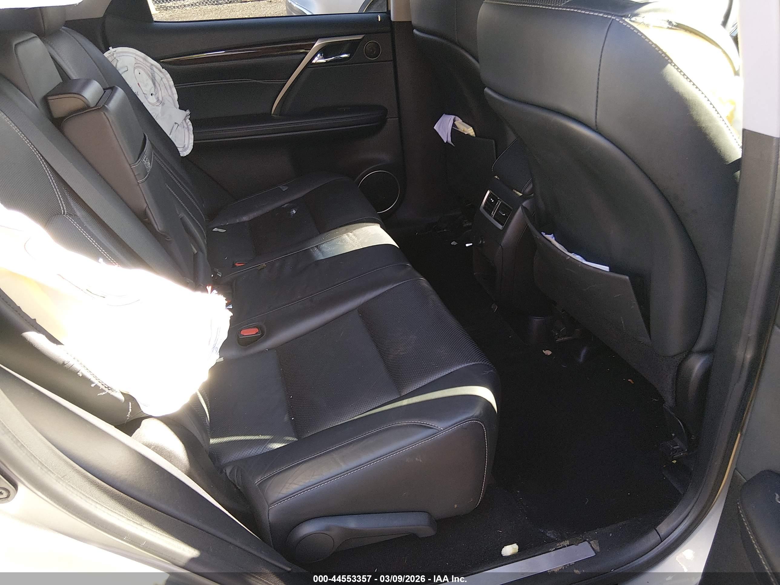 LEXUS RX image 8