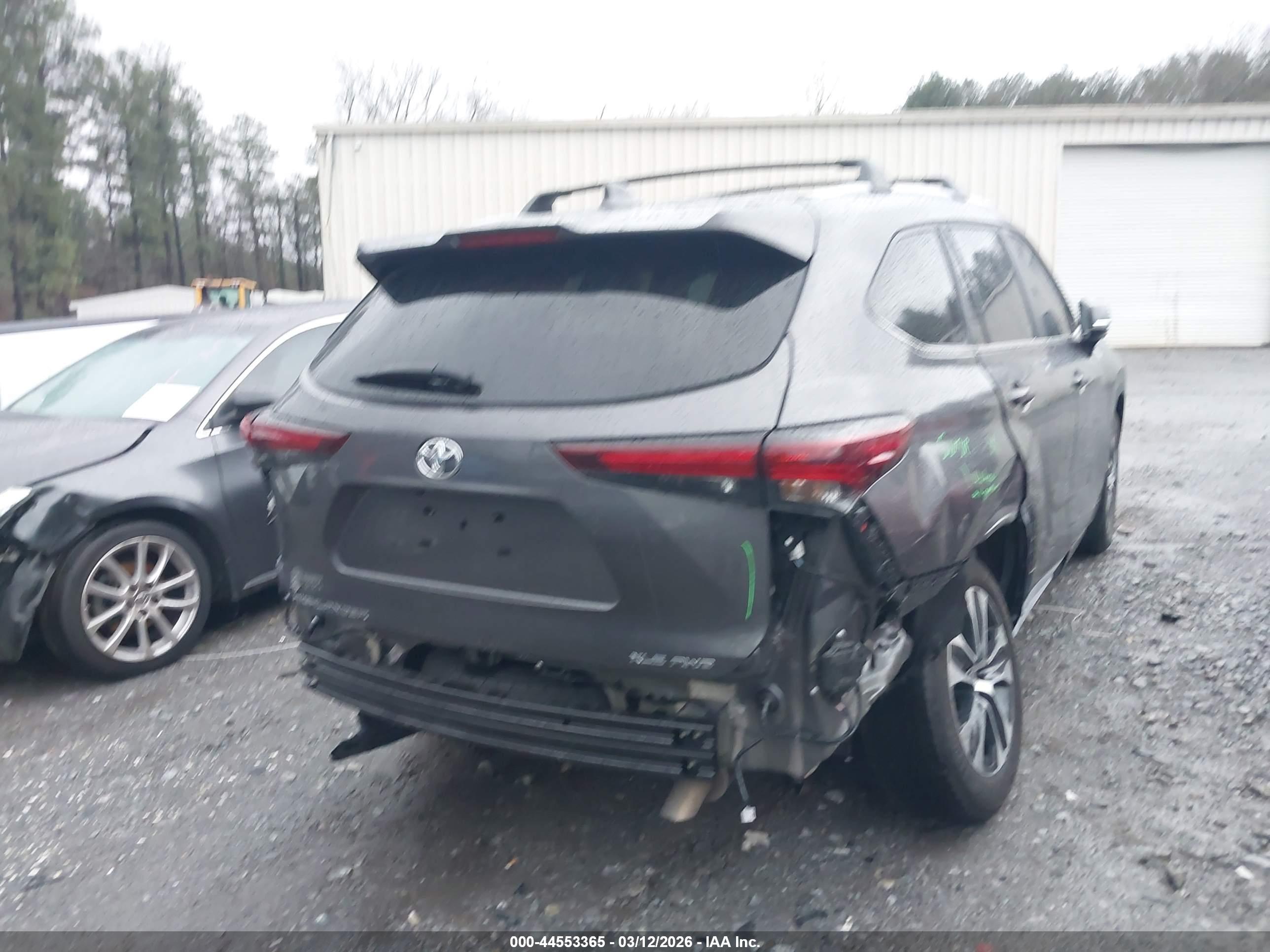 TOYOTA HIGHLANDER image 4