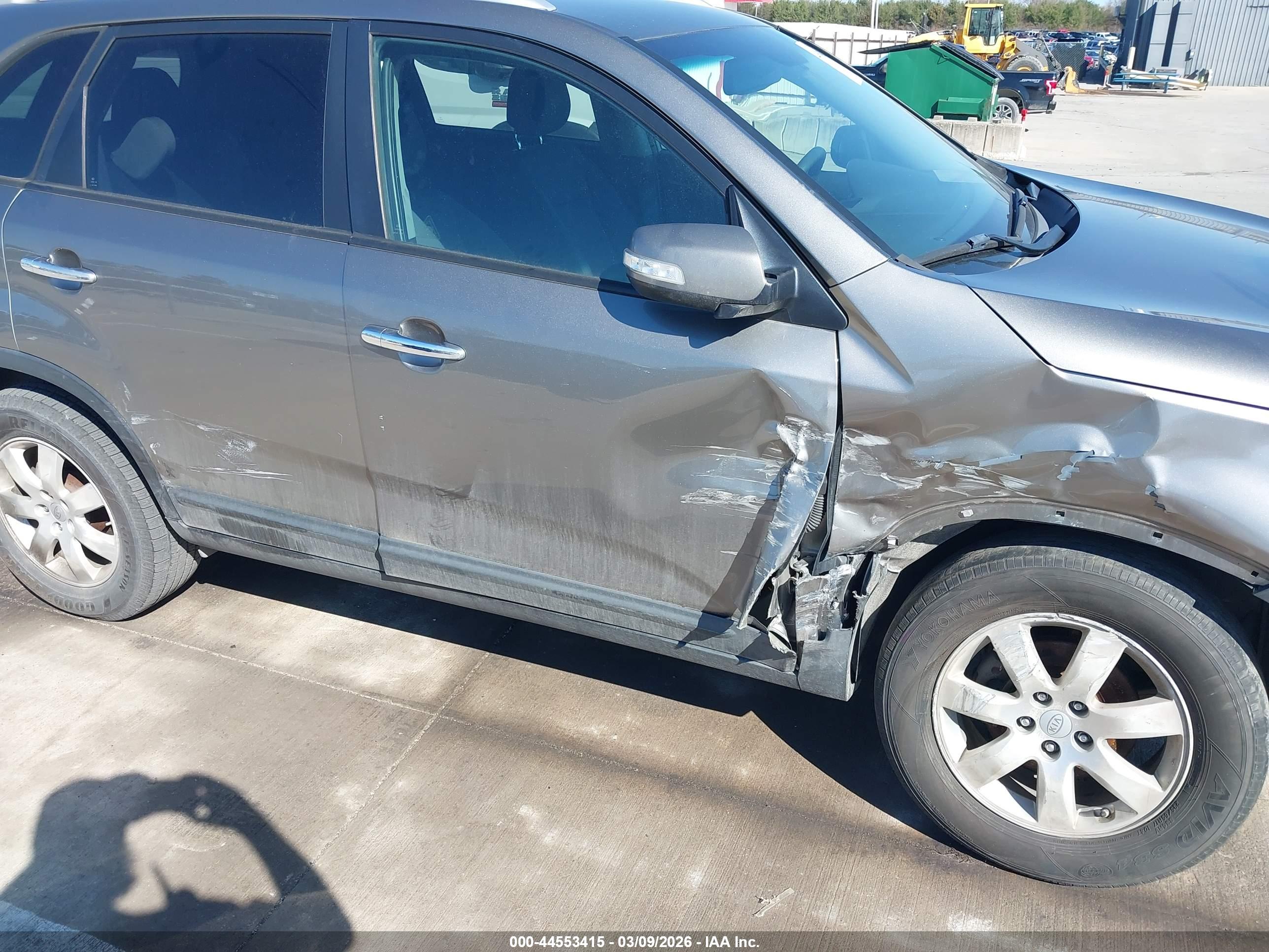 KIA SORENTO image 6