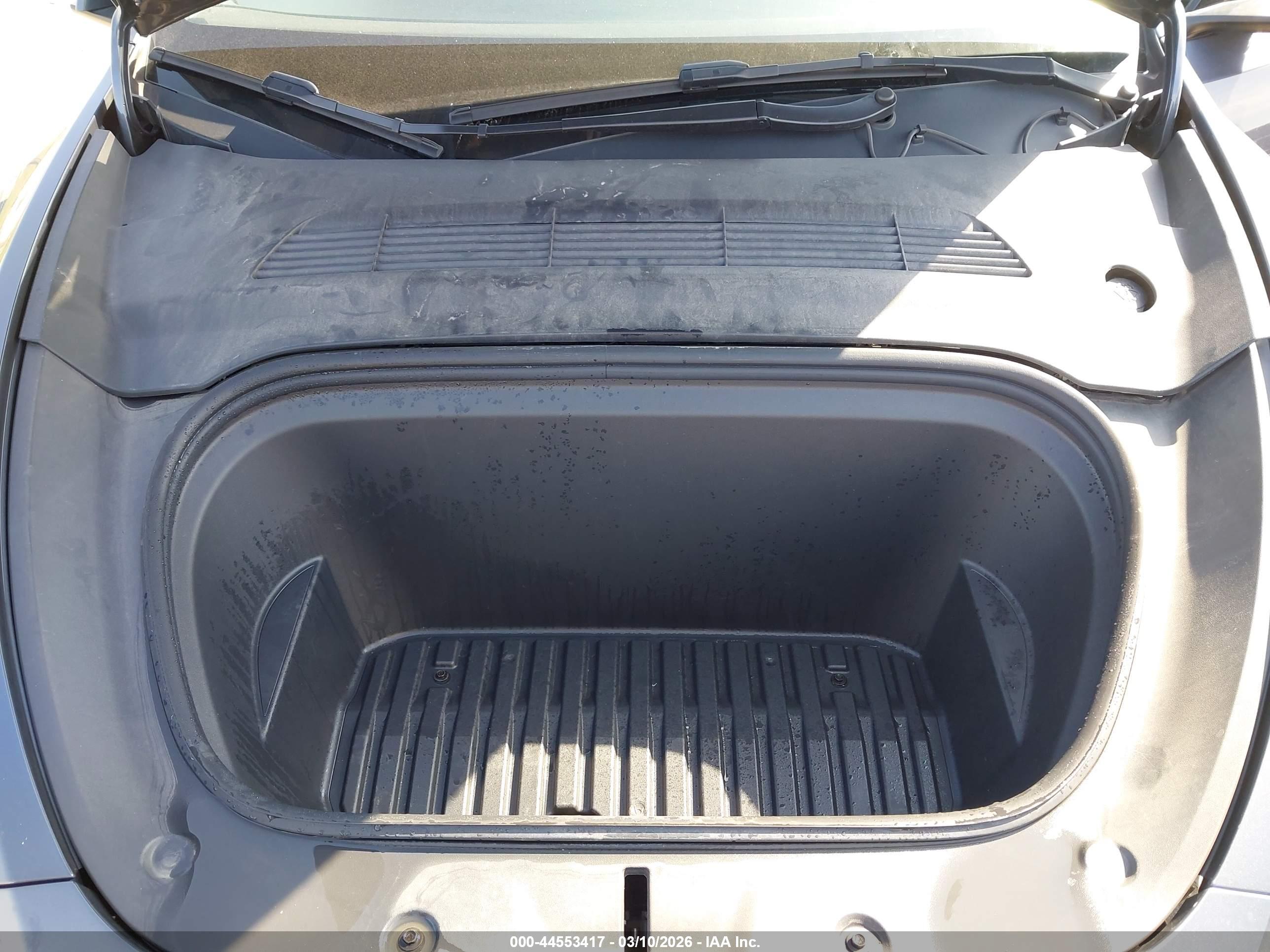 TESLA MODEL image 10