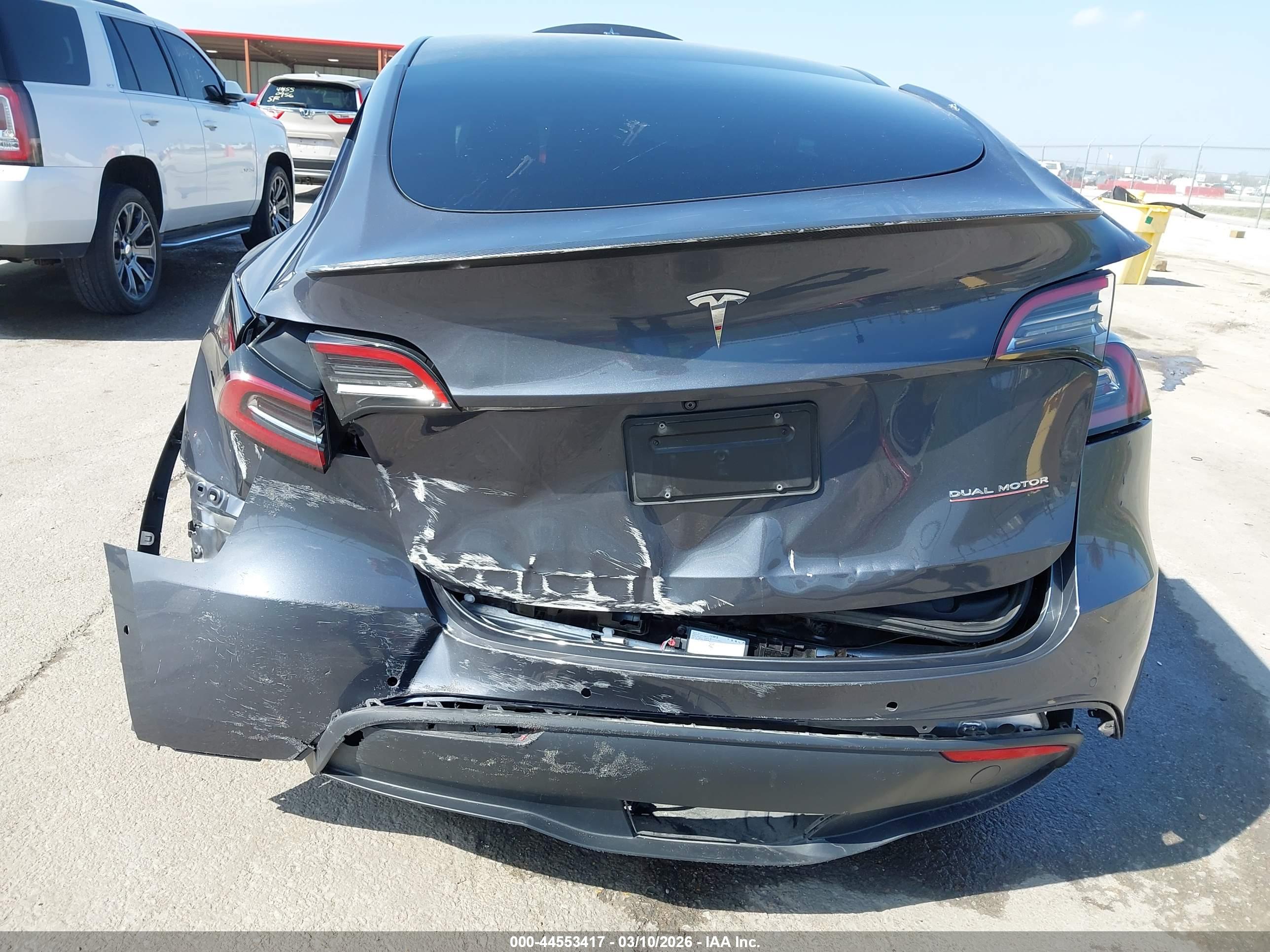 TESLA MODEL image 6