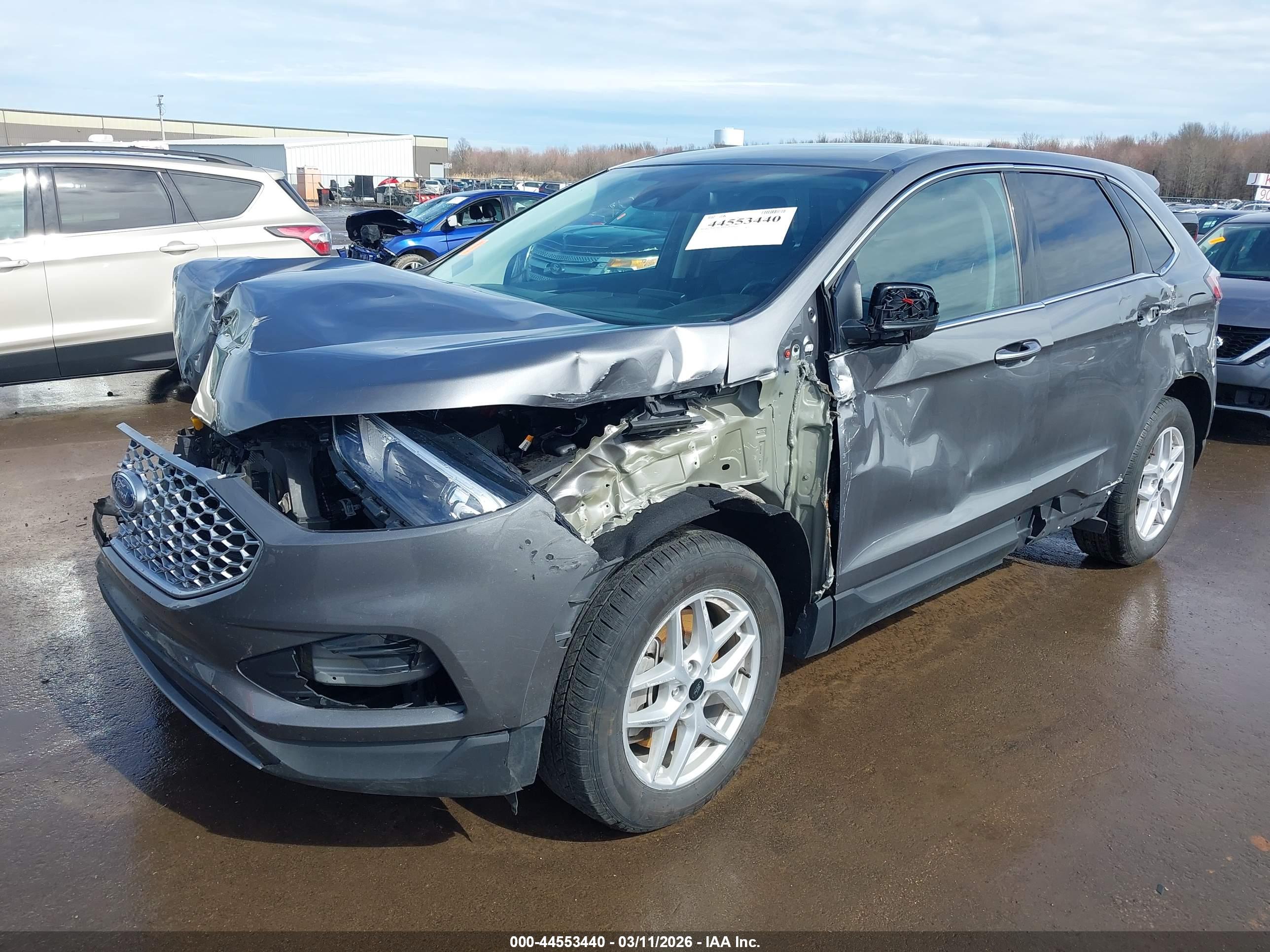 FORD EDGE image 2