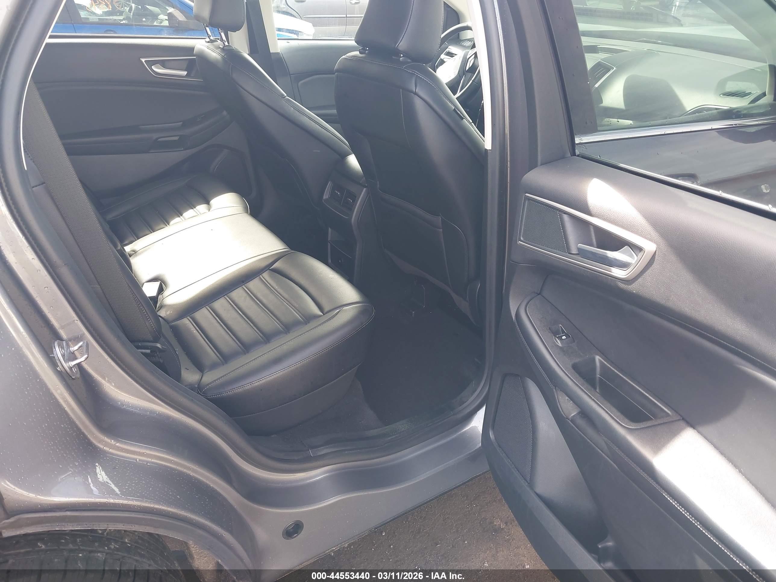 FORD EDGE image 8