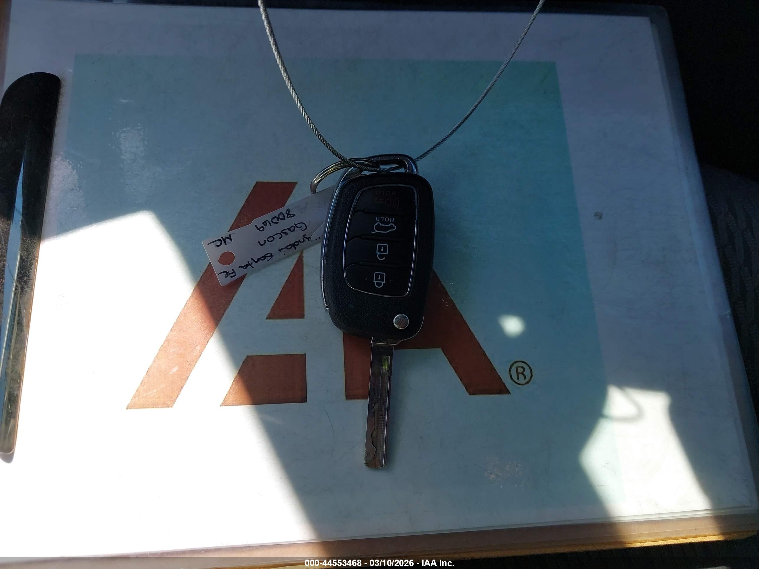 HYUNDAI SANTA image 11