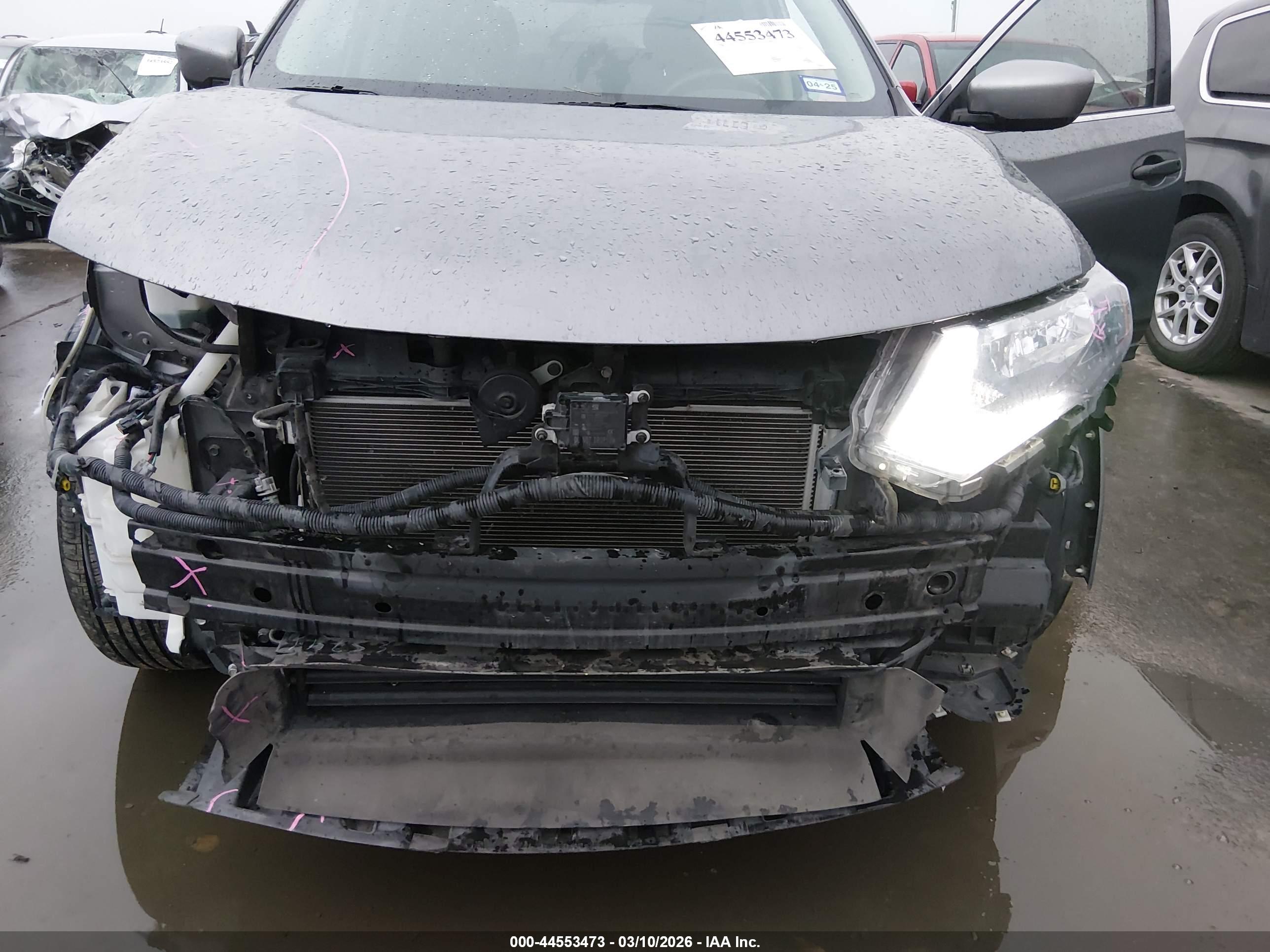 NISSAN ROGUE image 6