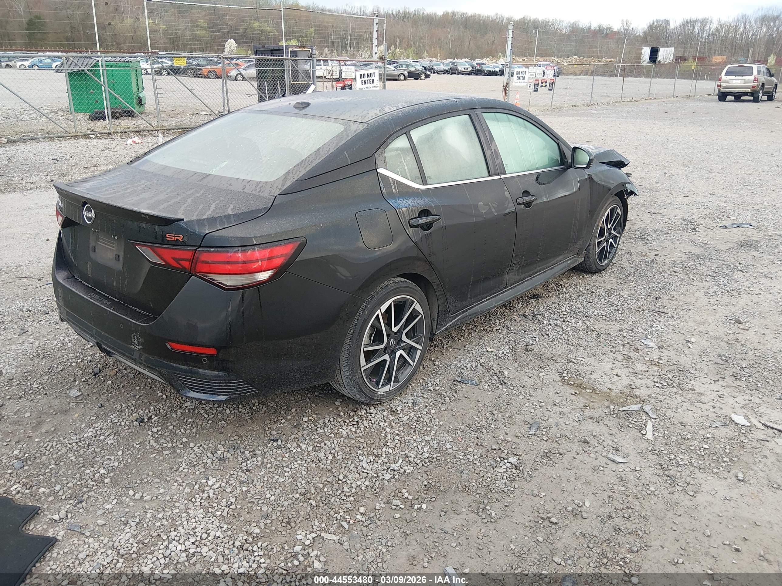 NISSAN SENTRA image 4