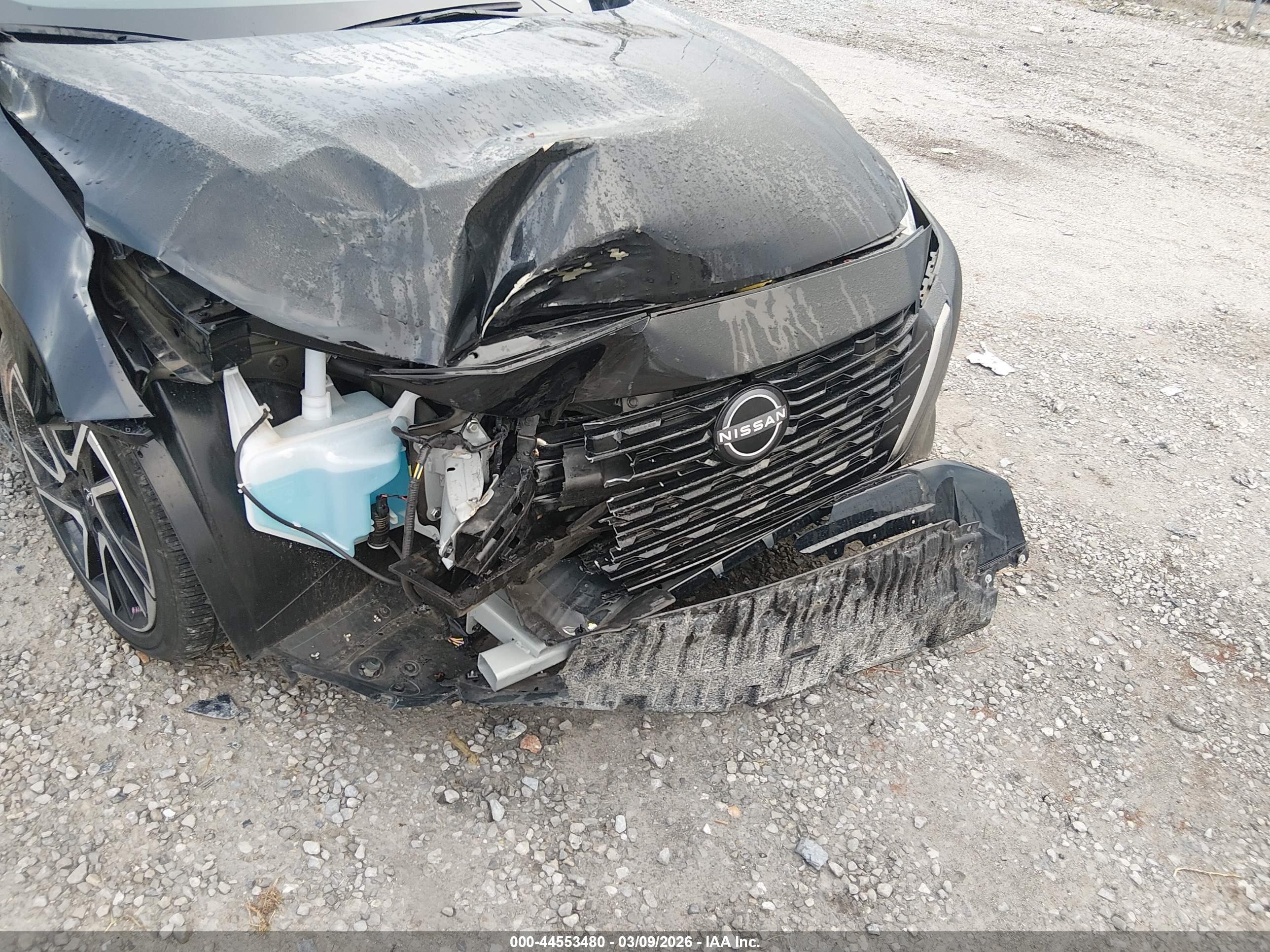 NISSAN SENTRA image 6