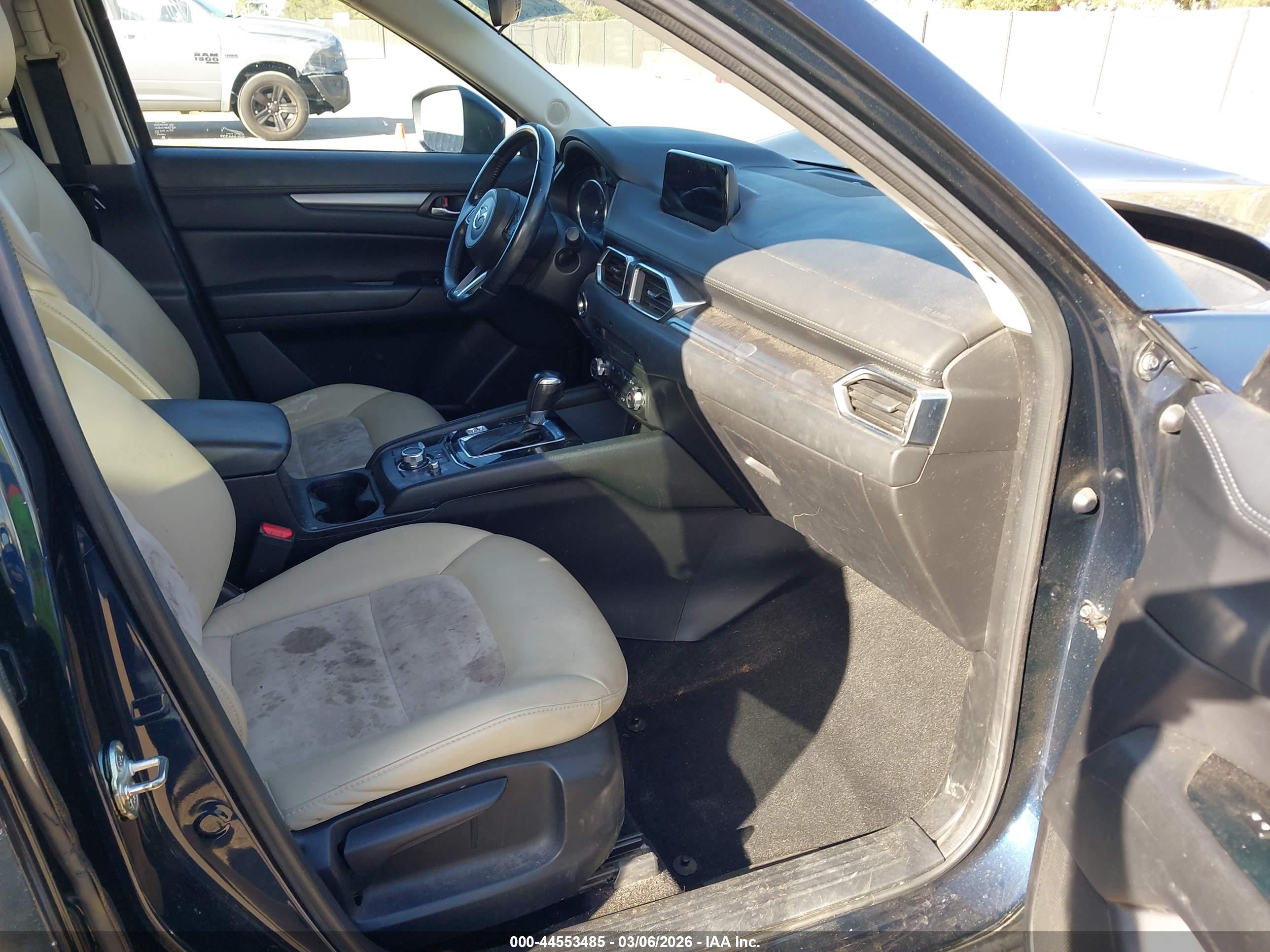 MAZDA CX-5 image 5