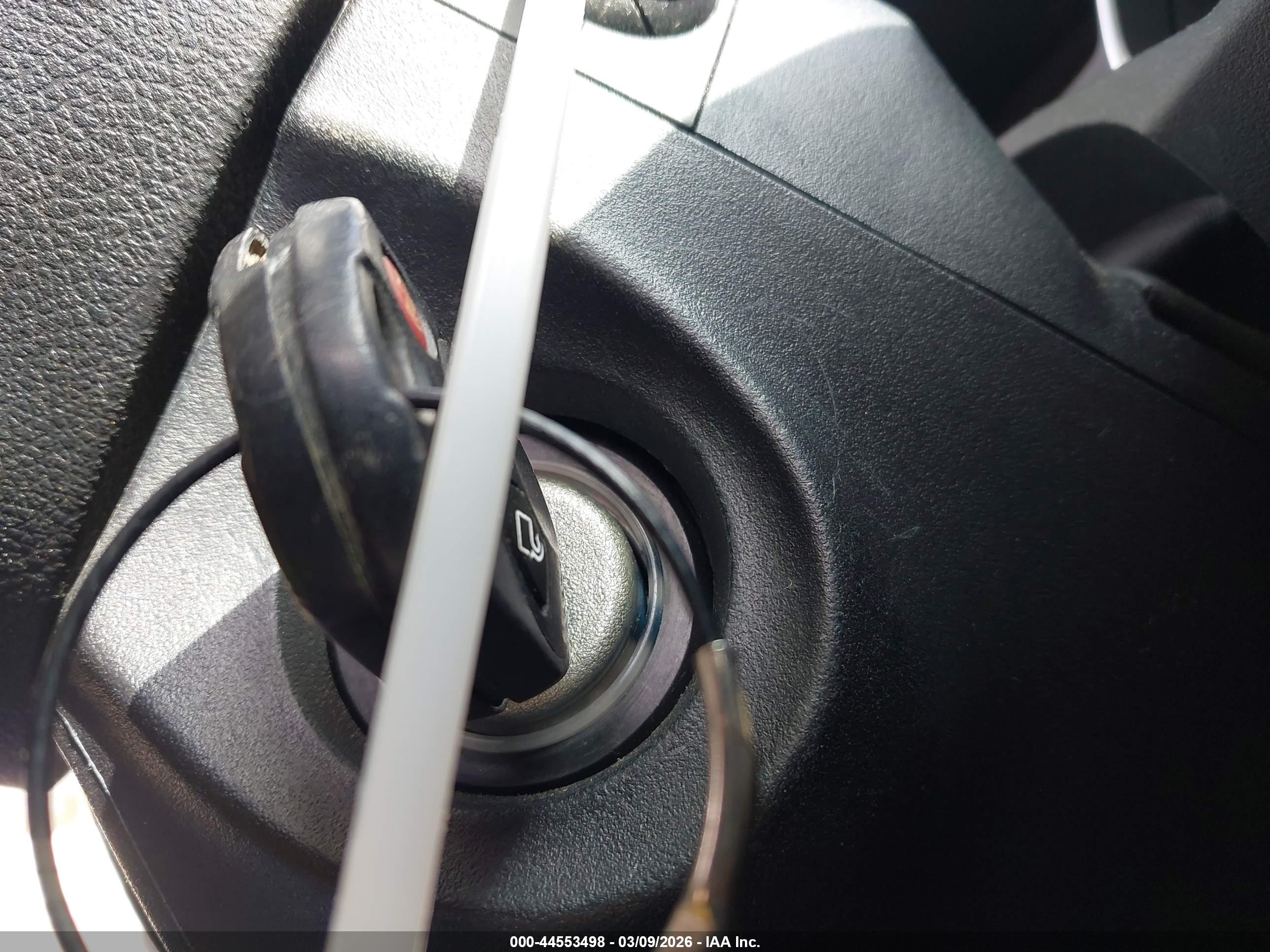 FORD ESCAPE image 11