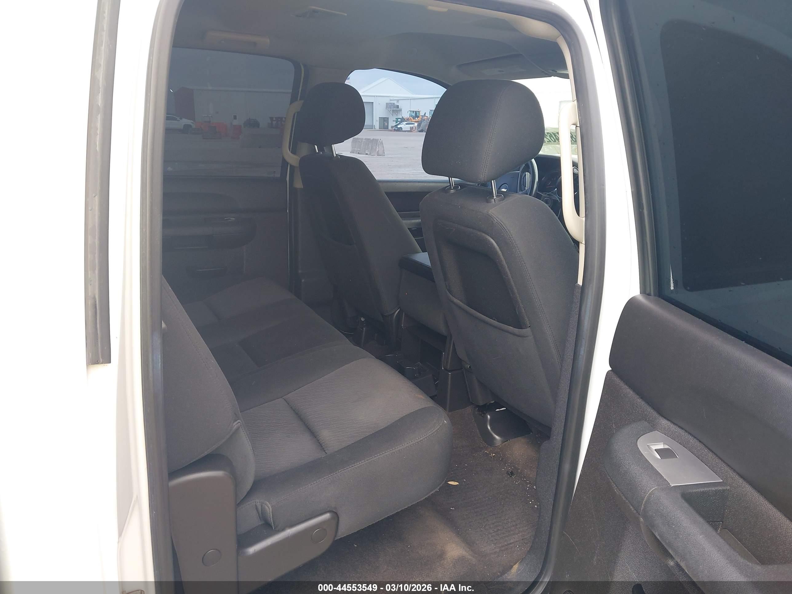 CHEVROLET SILVERADO image 8