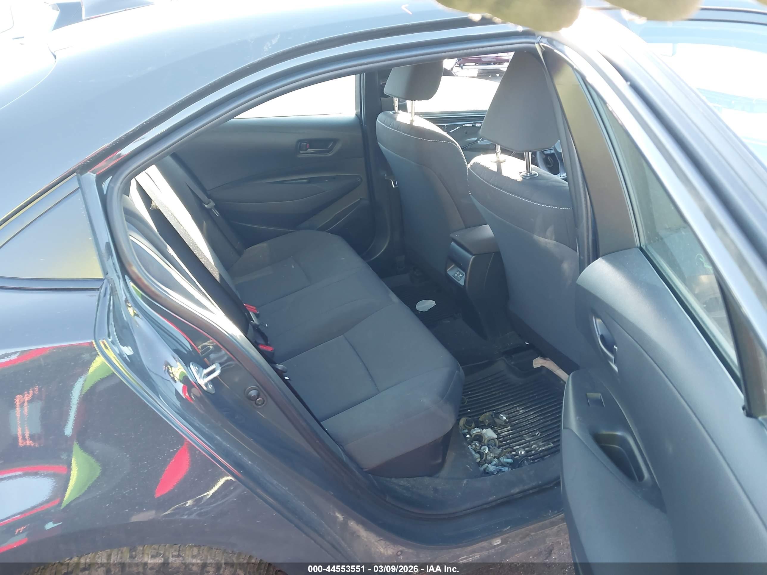TOYOTA COROLLA image 8