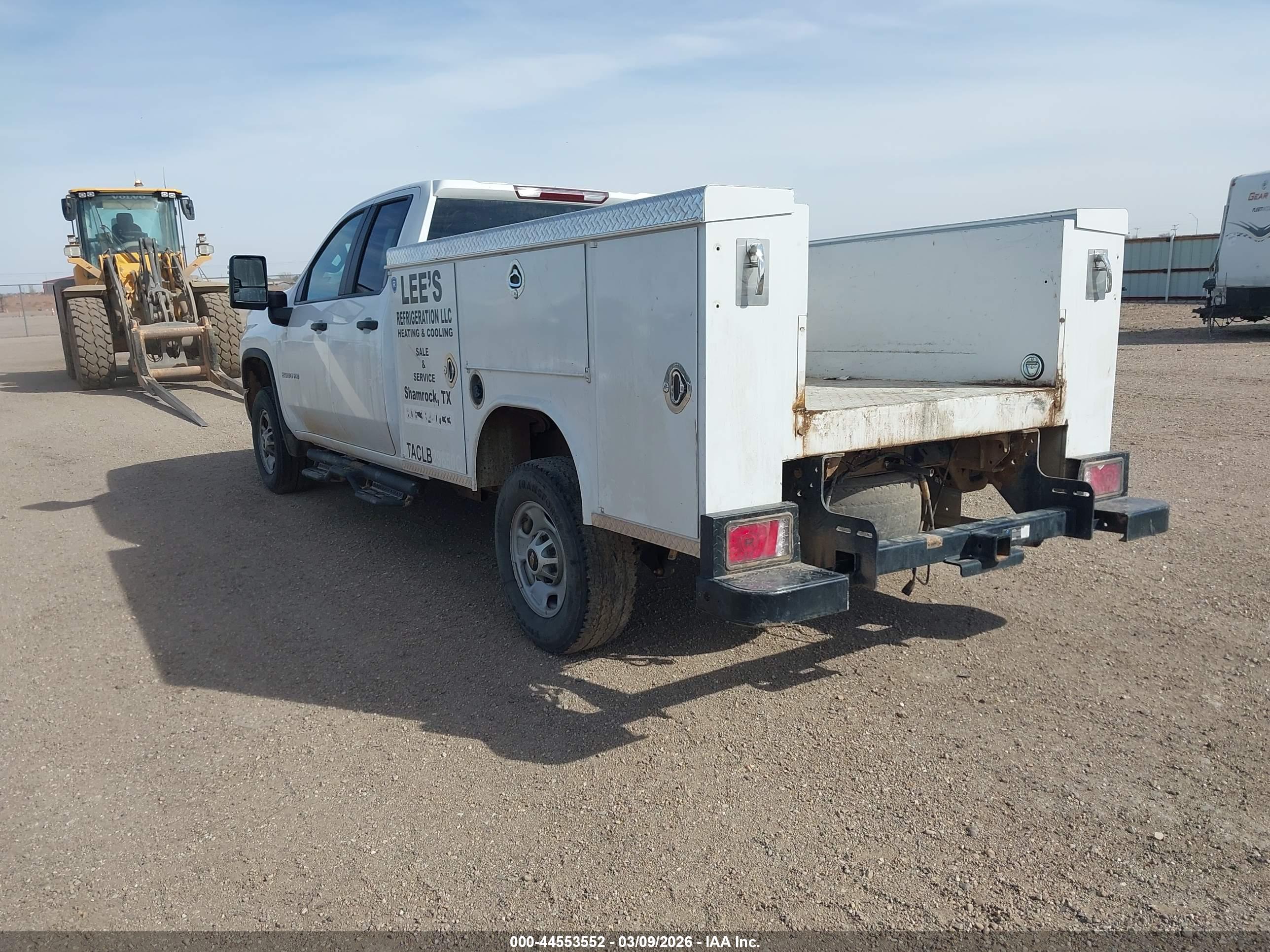CHEVROLET SILVERADO image 3