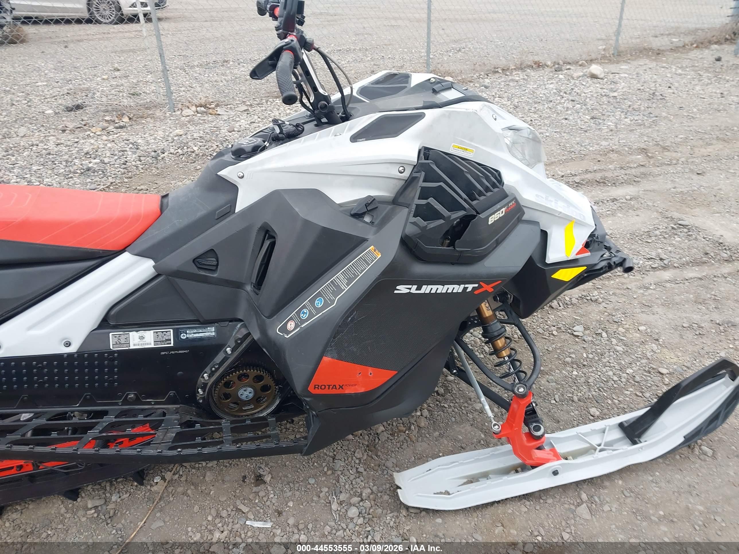 BOMBARDIER SUMMIT image 10