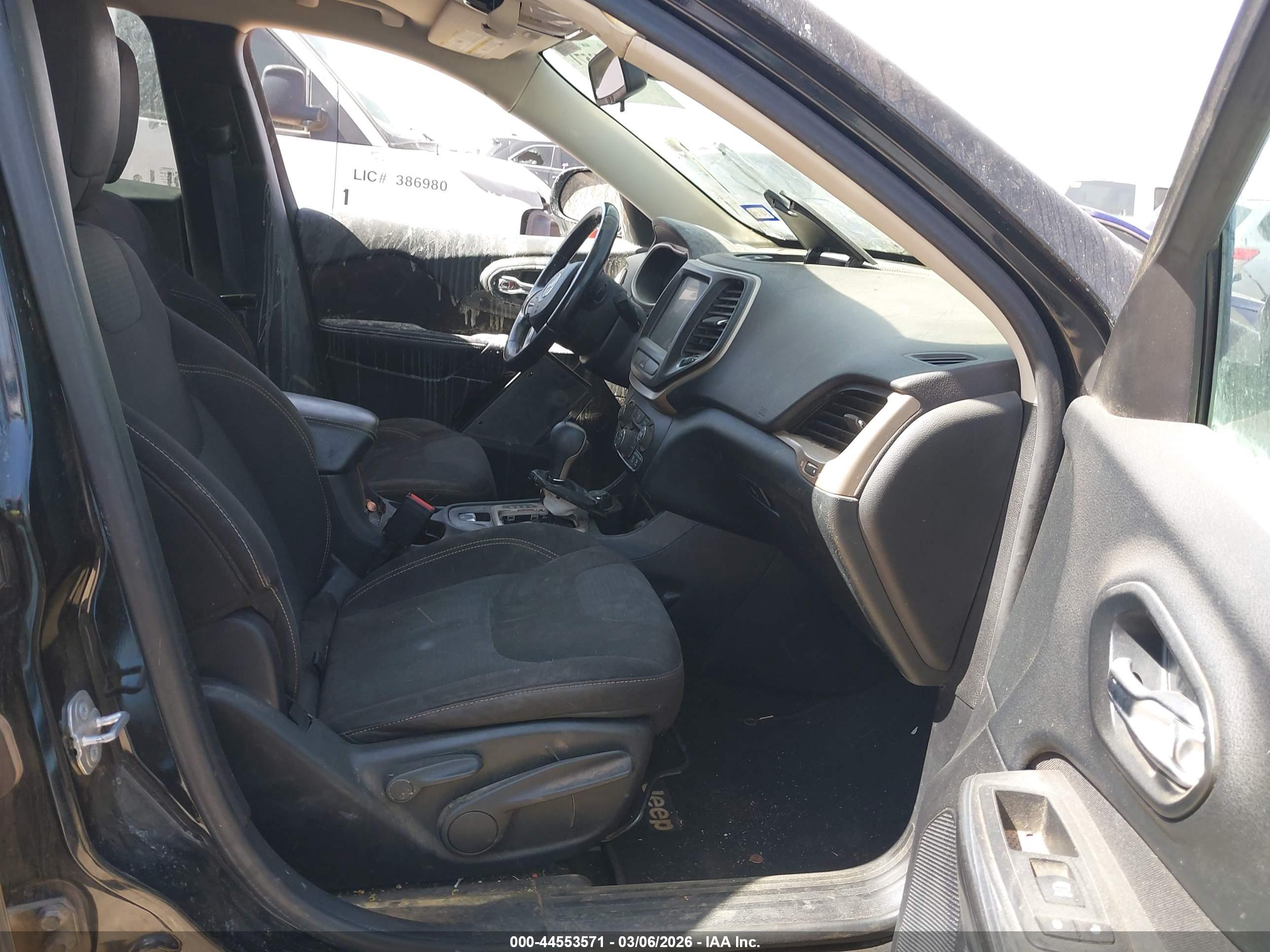 JEEP CHEROKEE image 5