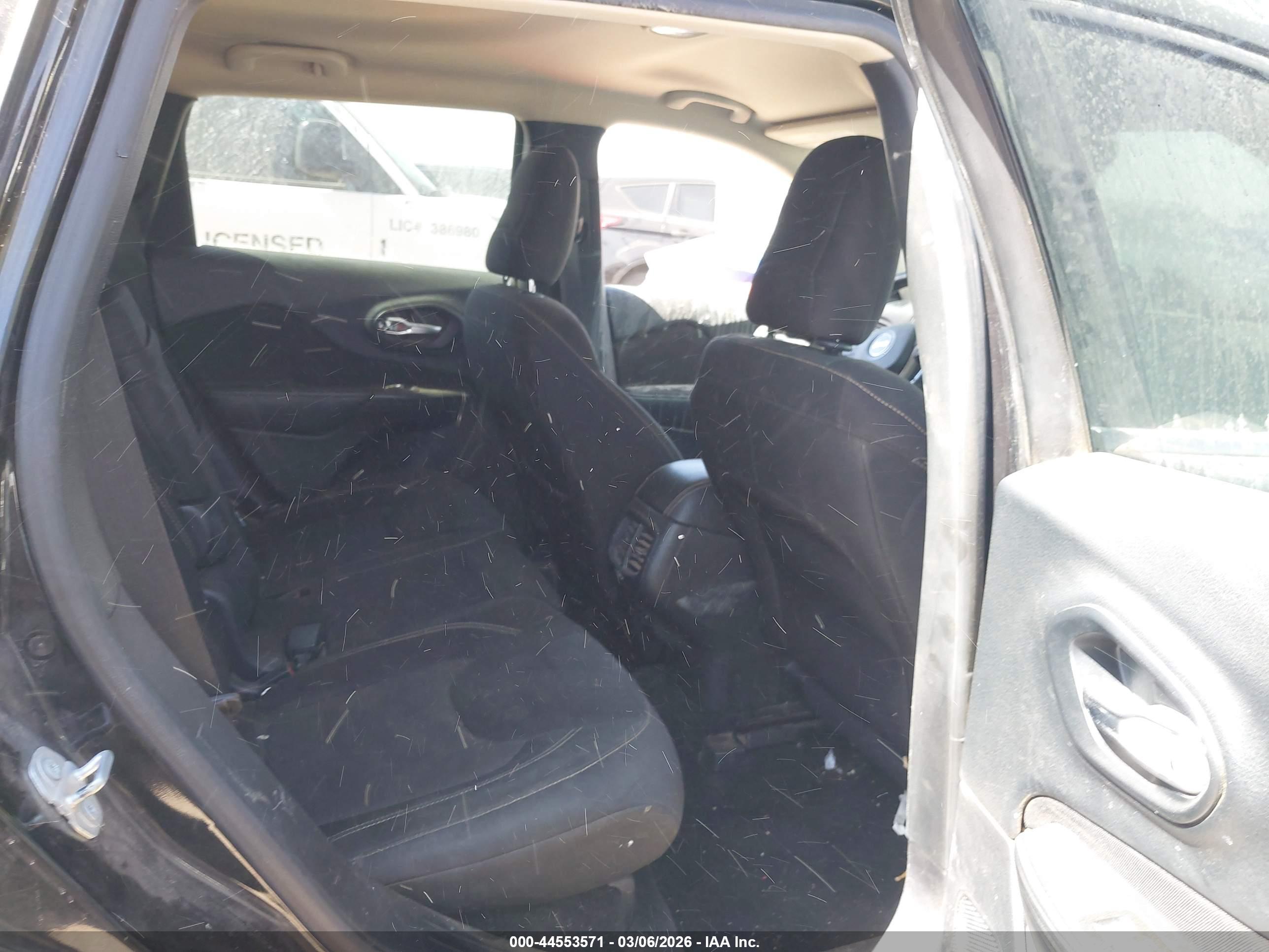 JEEP CHEROKEE image 8