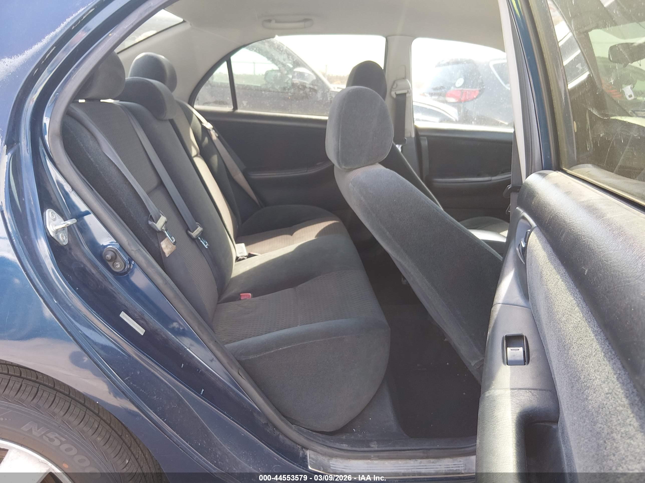TOYOTA COROLLA image 8