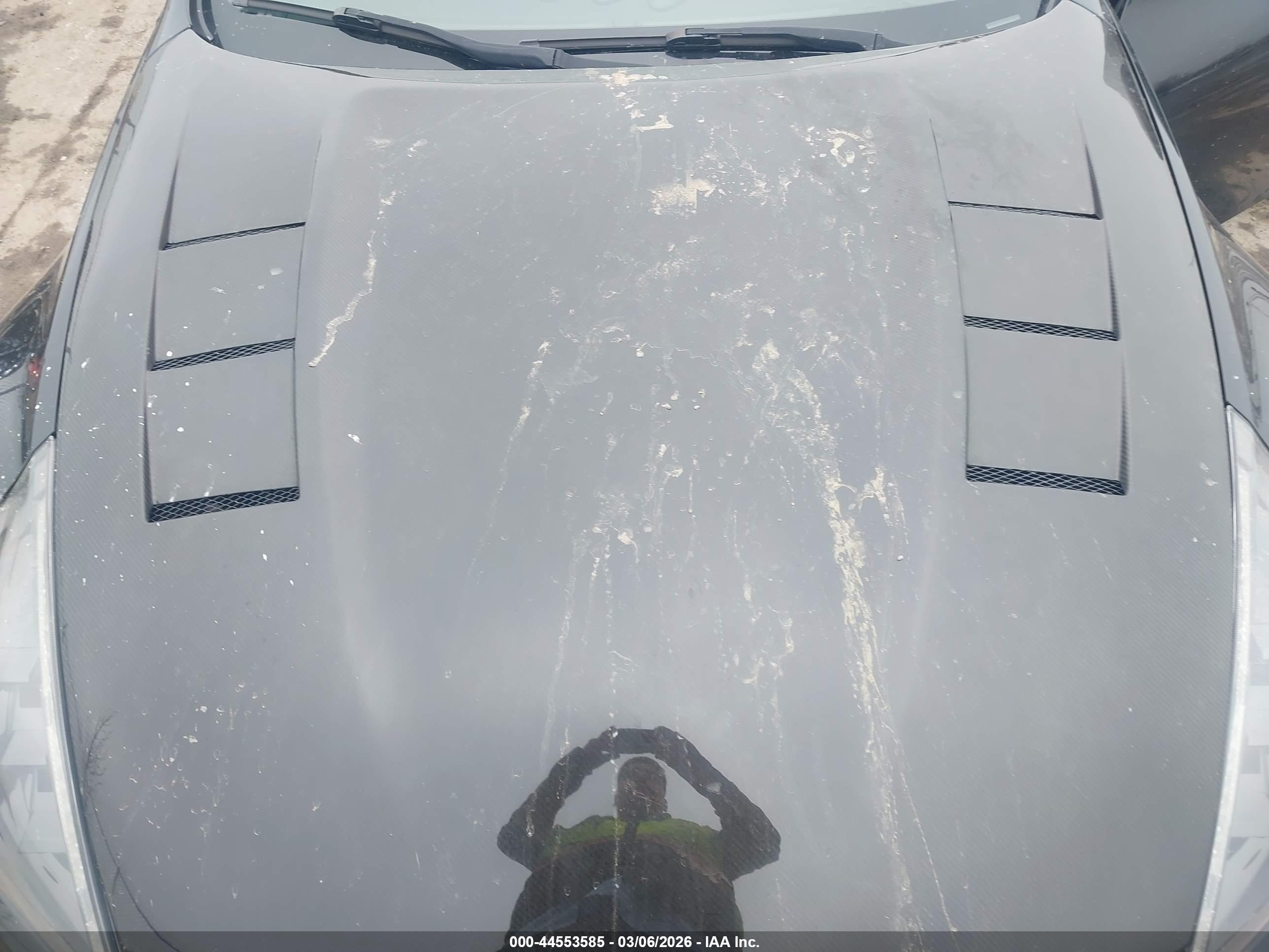 NISSAN 370Z image 10