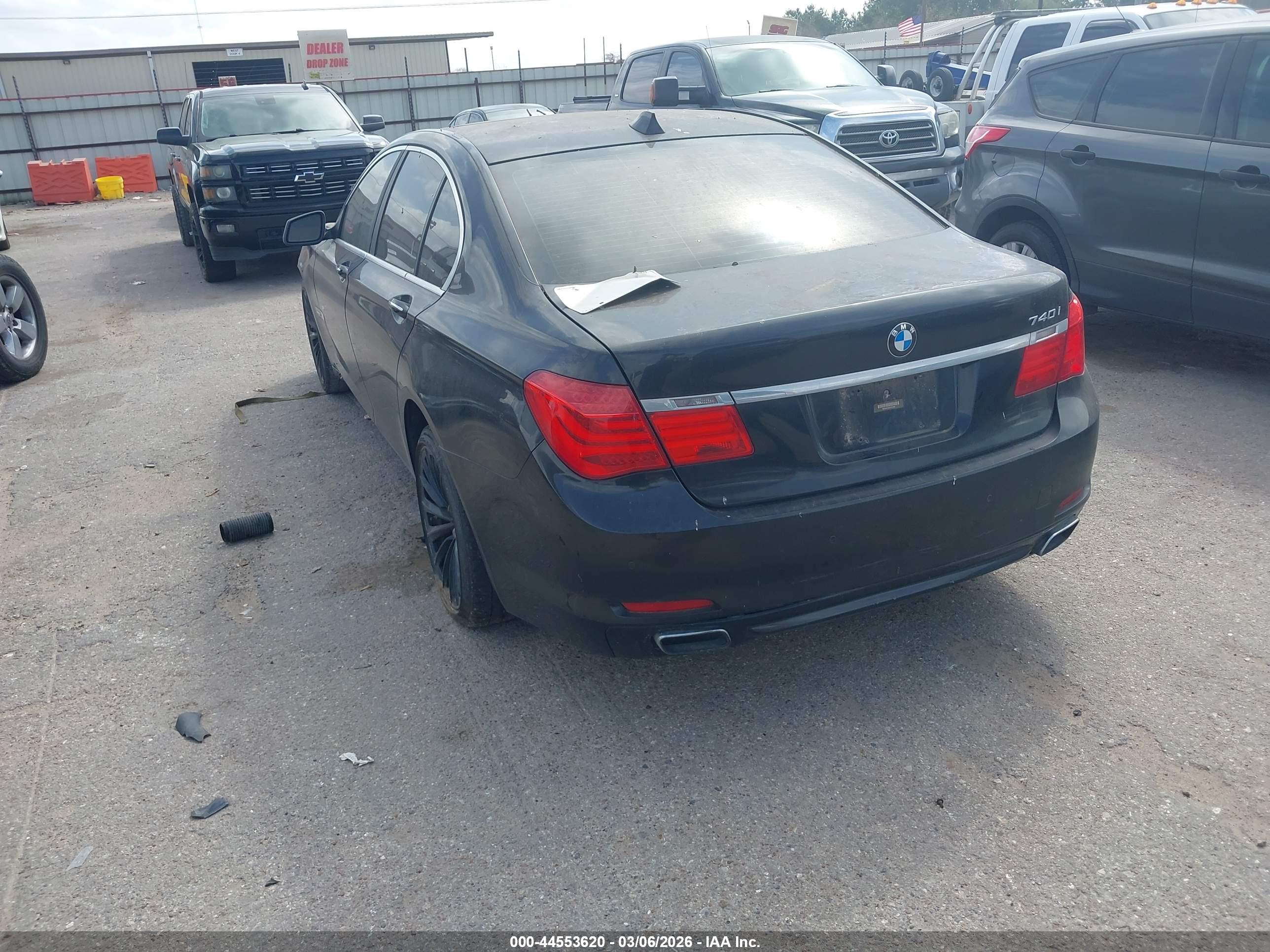 BMW 740I image 3