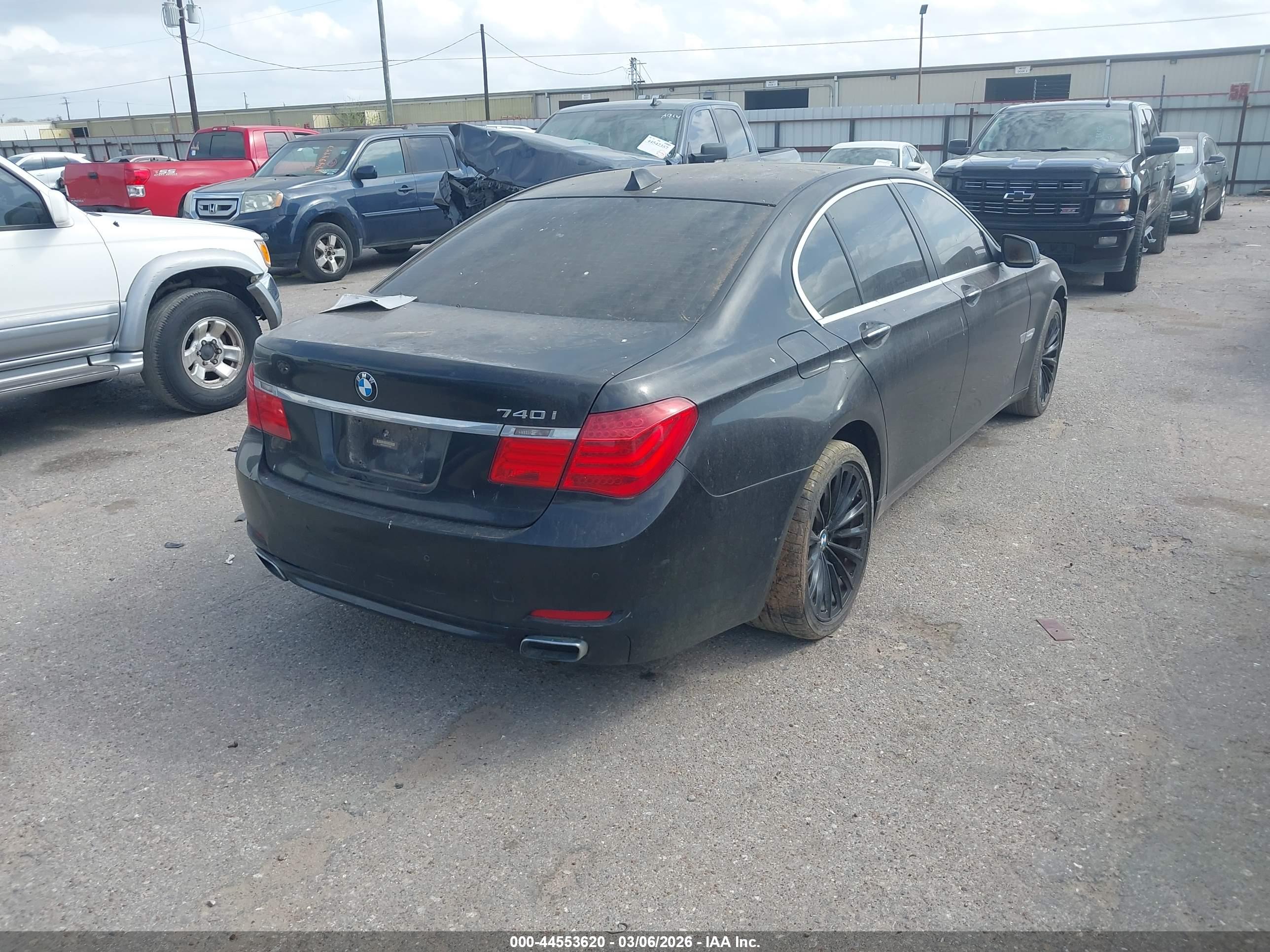 BMW 740I image 4