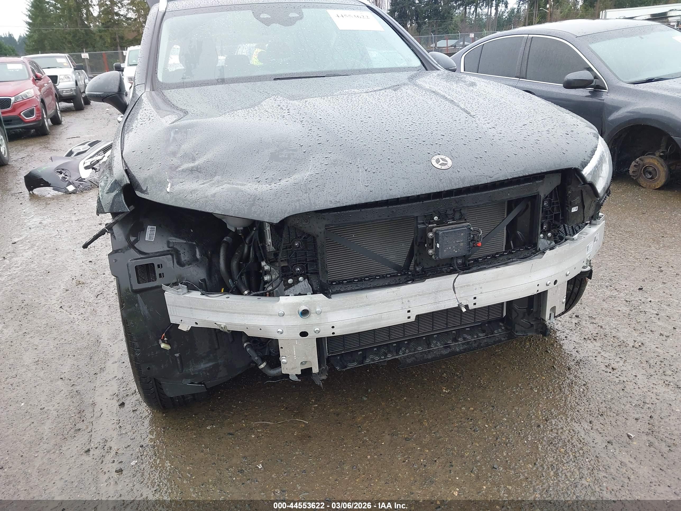 MERCEDES-BENZ GLC image 6