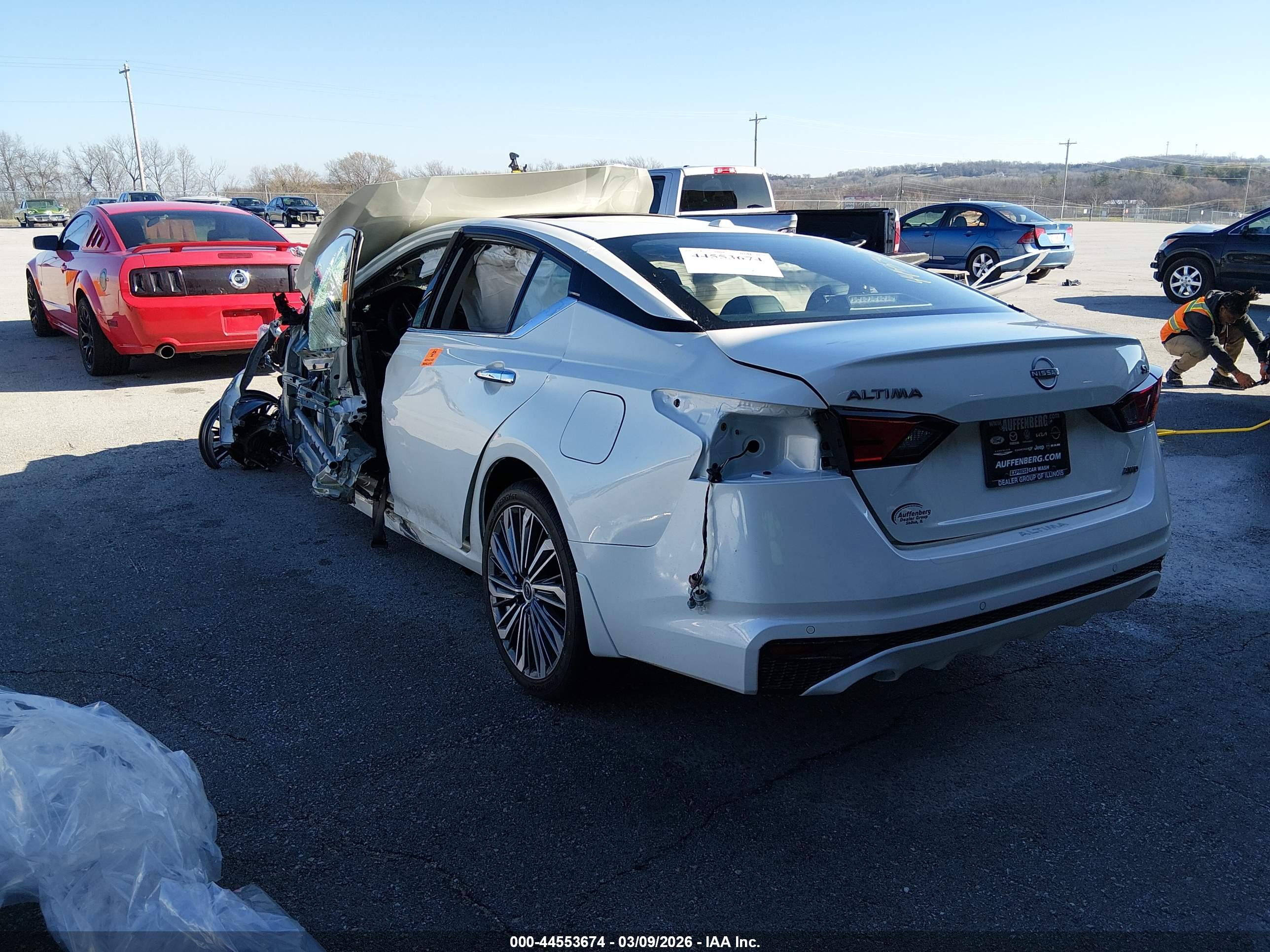 NISSAN ALTIMA image 3