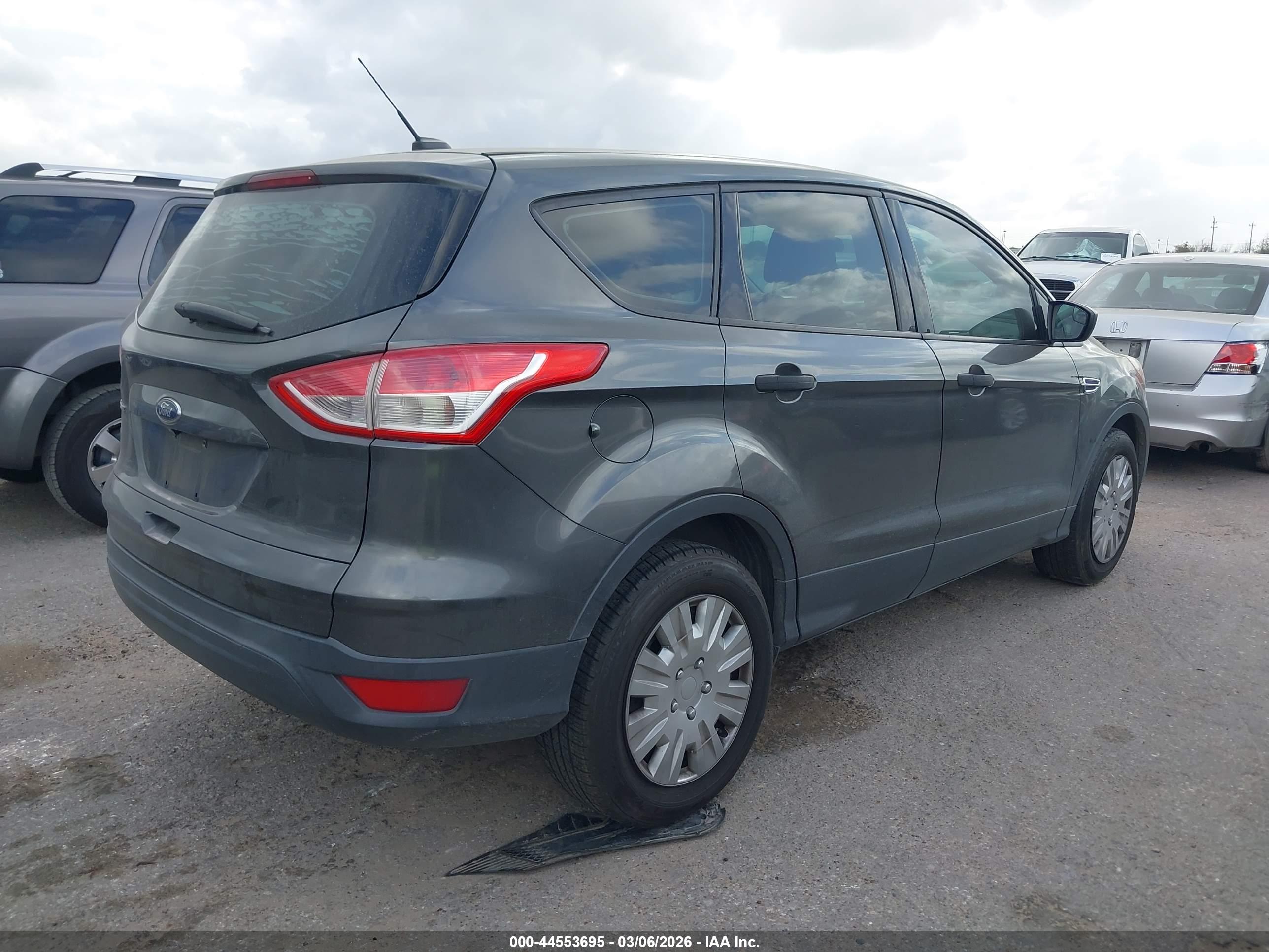 FORD ESCAPE image 4