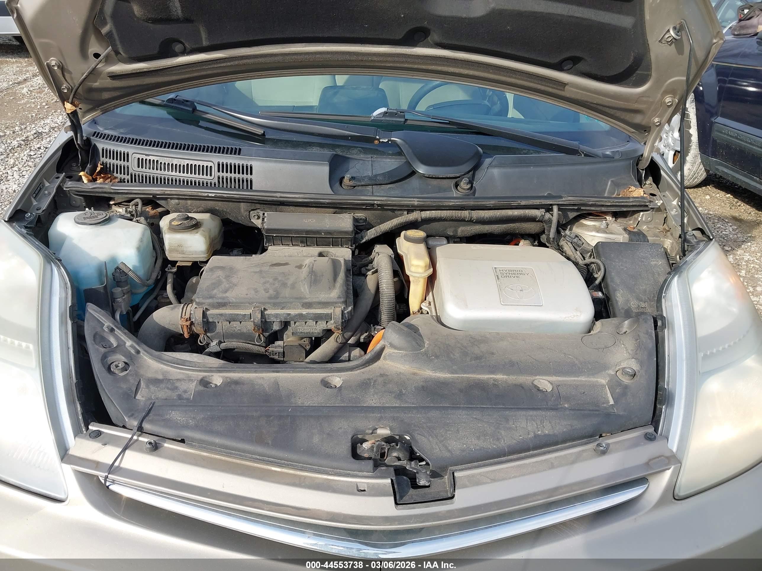 TOYOTA PRIUS image 10