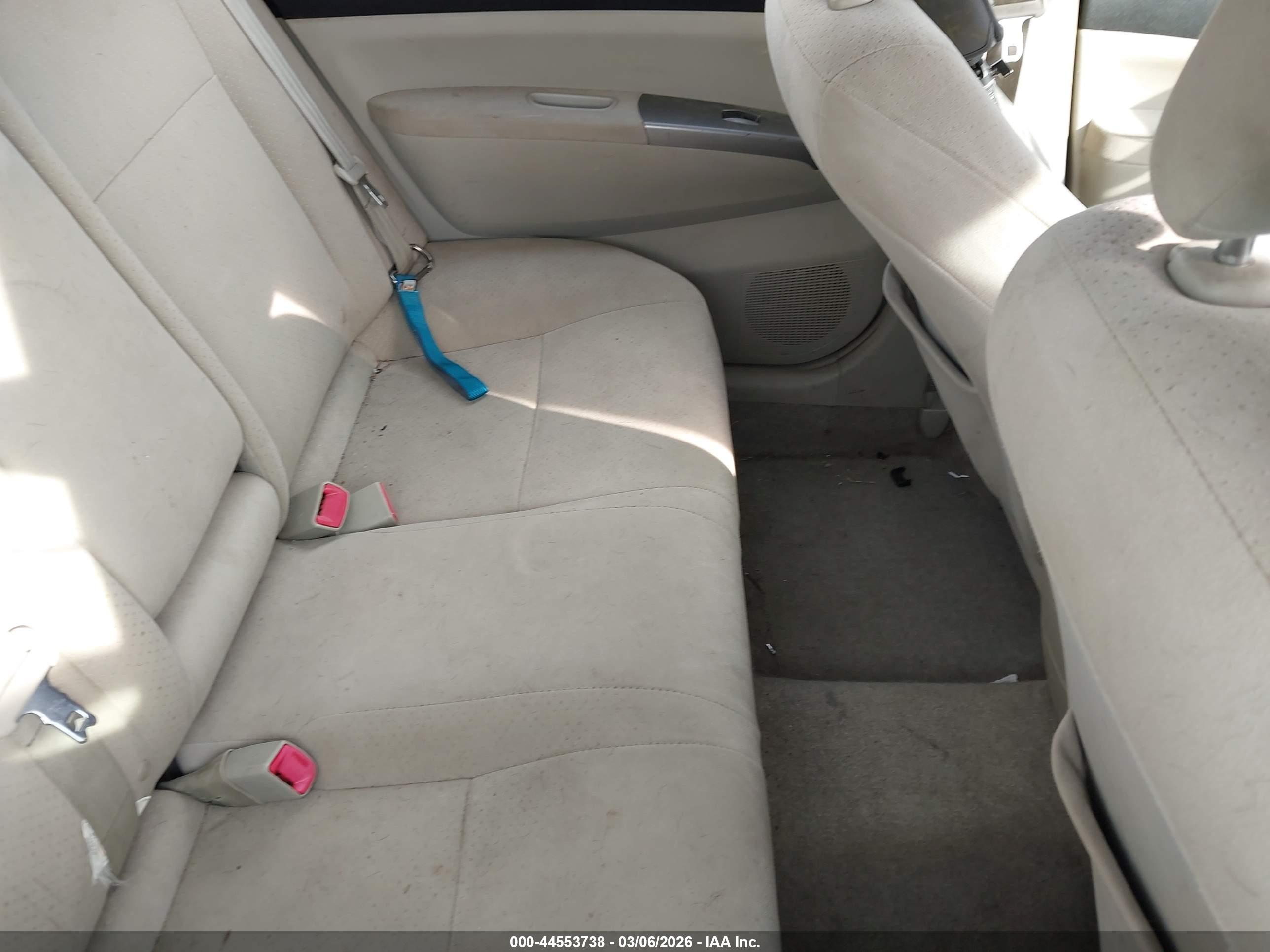 TOYOTA PRIUS image 8