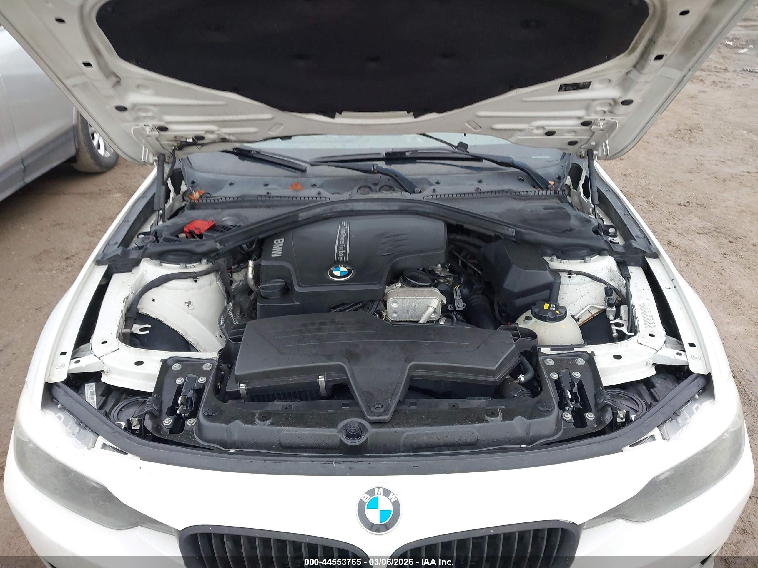 BMW 320I image 10