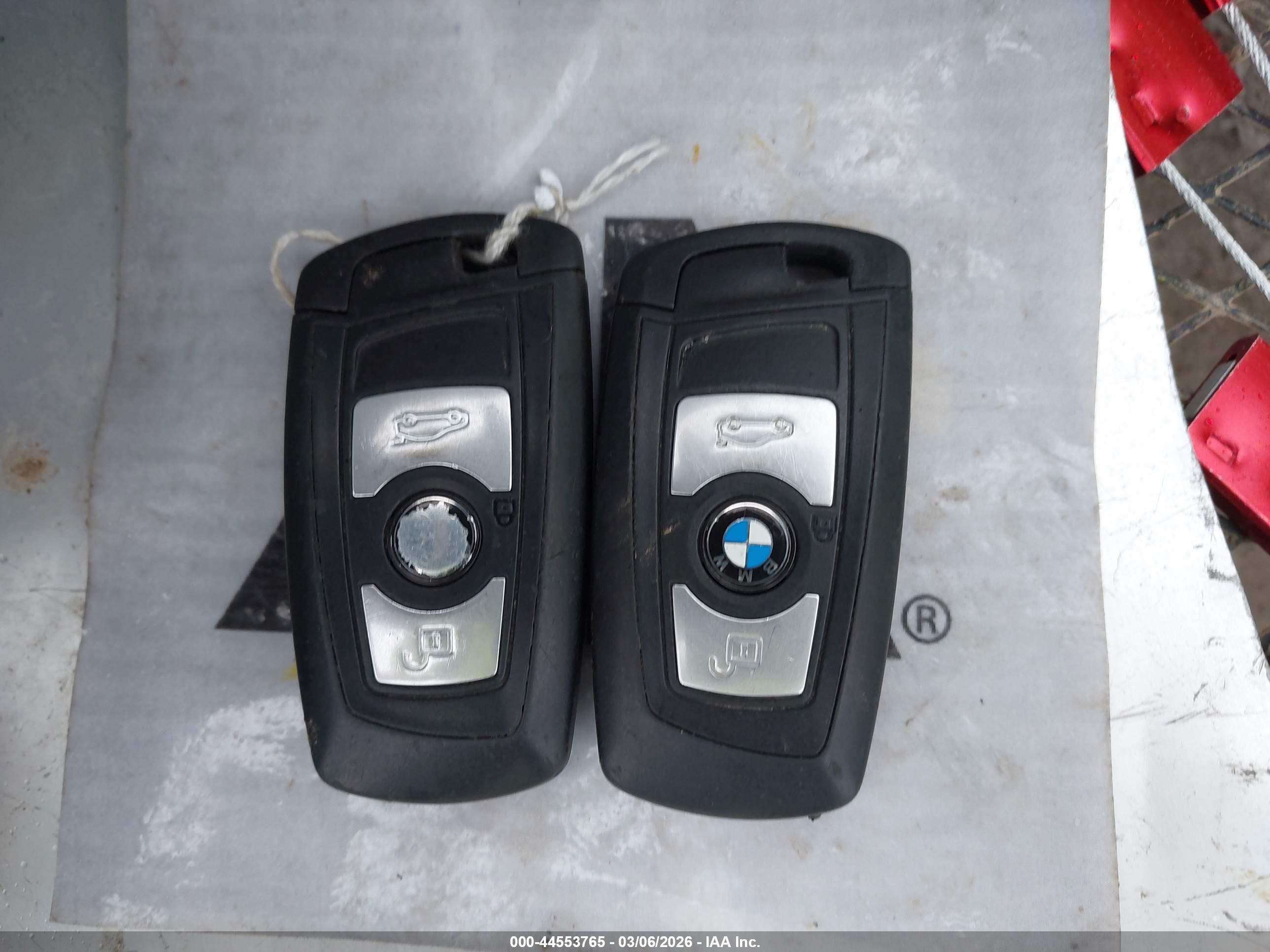 BMW 320I image 11