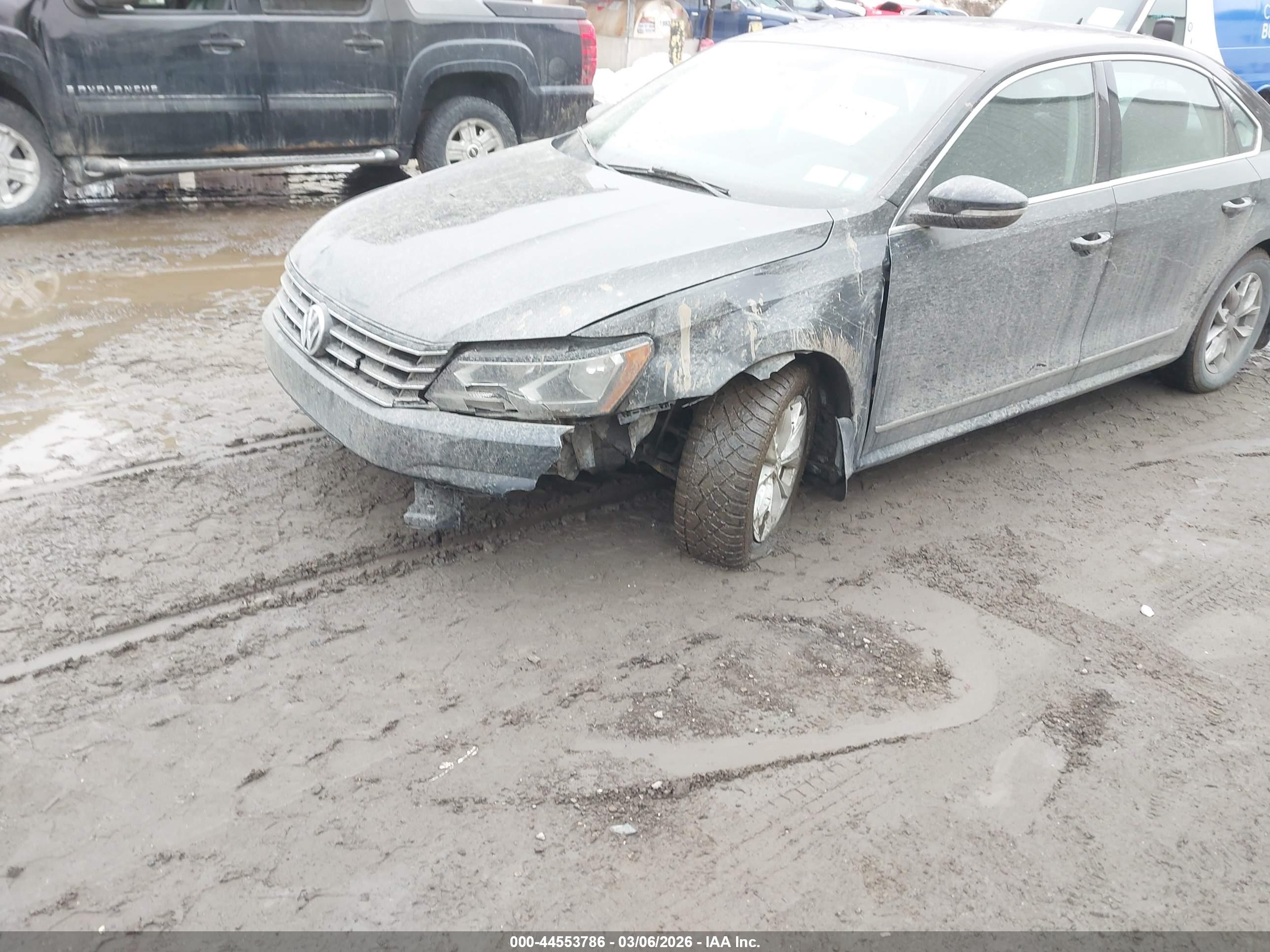 VOLKSWAGEN PASSAT image 6