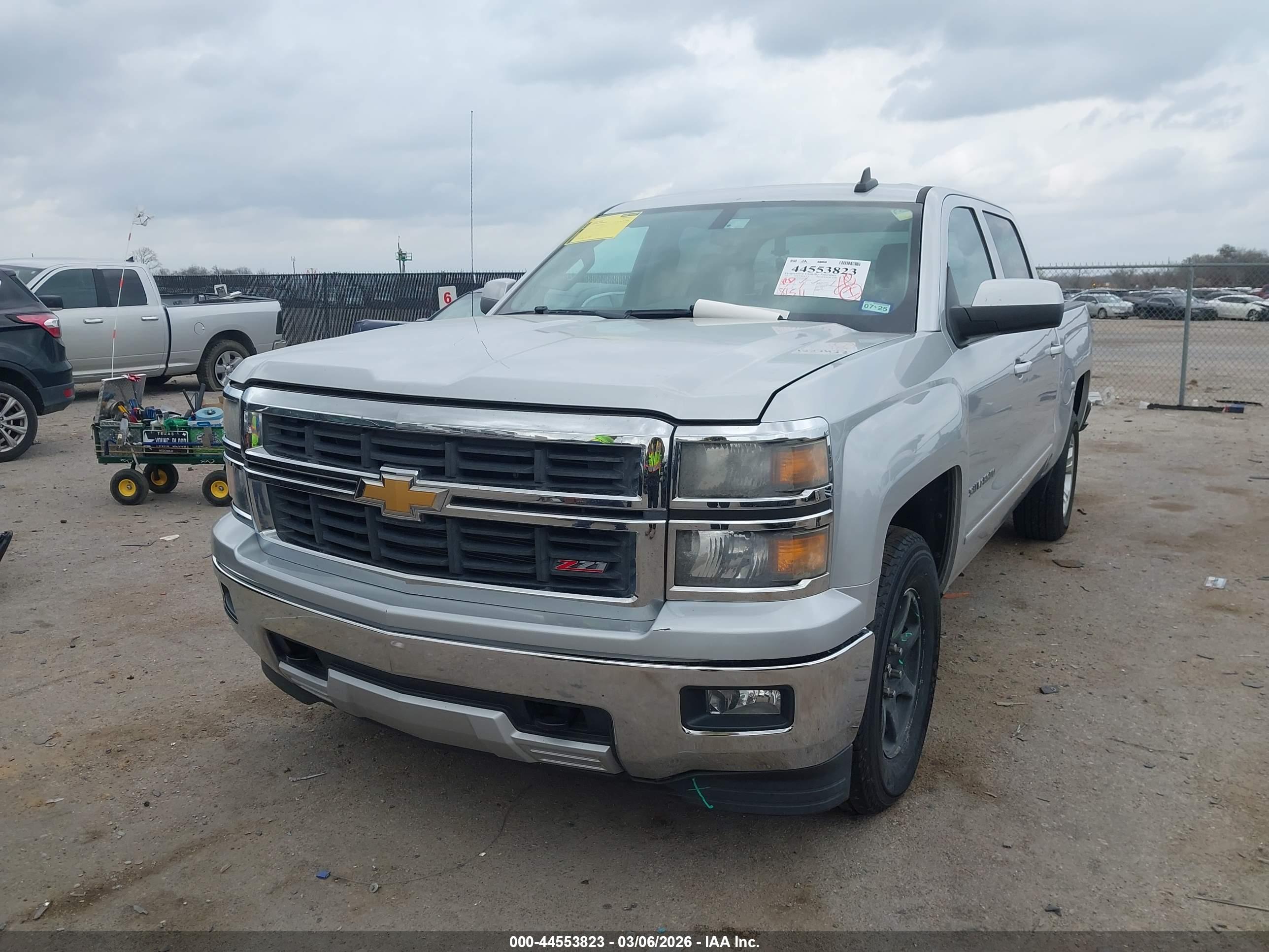 CHEVROLET SILVERADO image 2