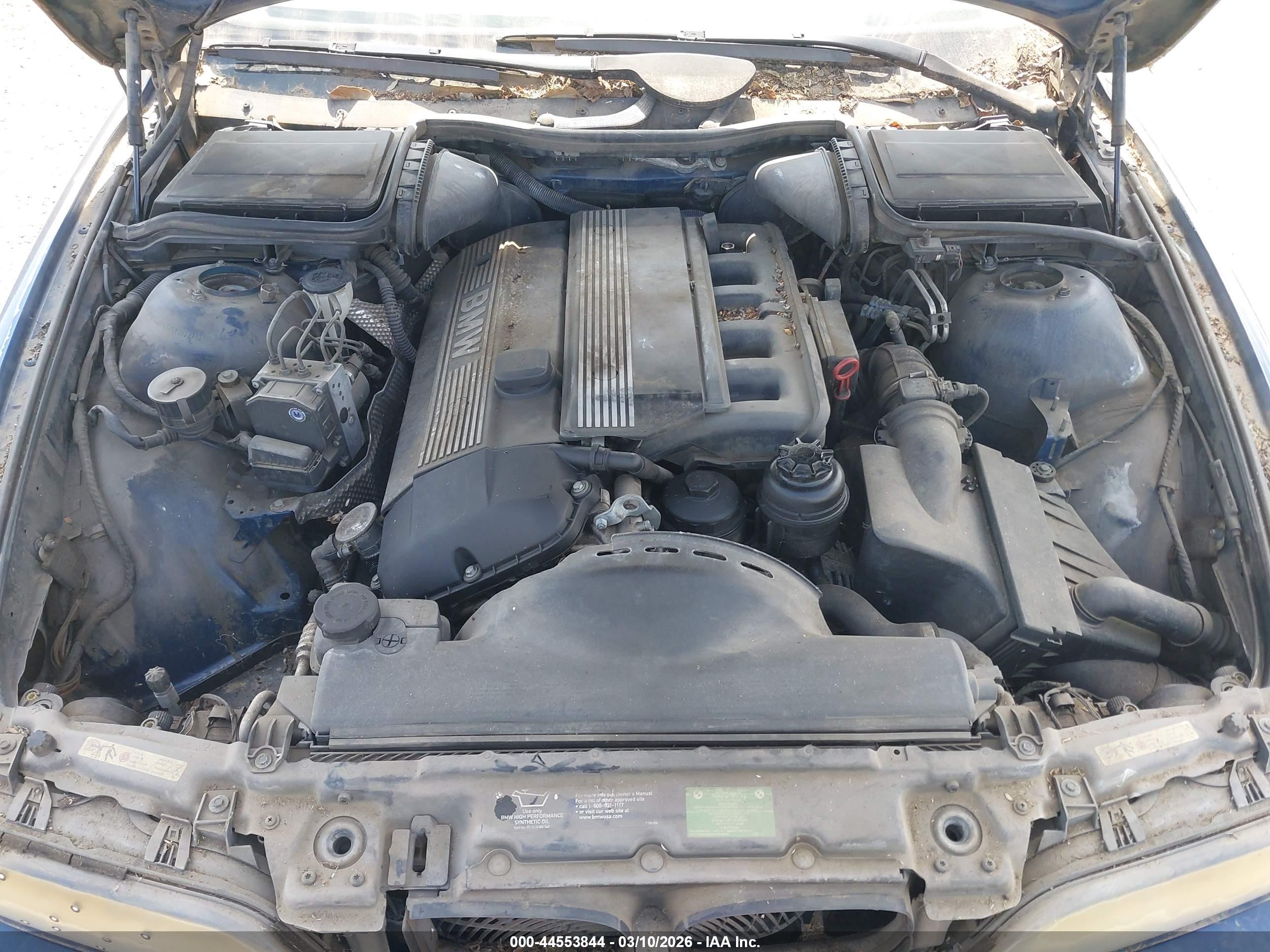 BMW 528IA image 10