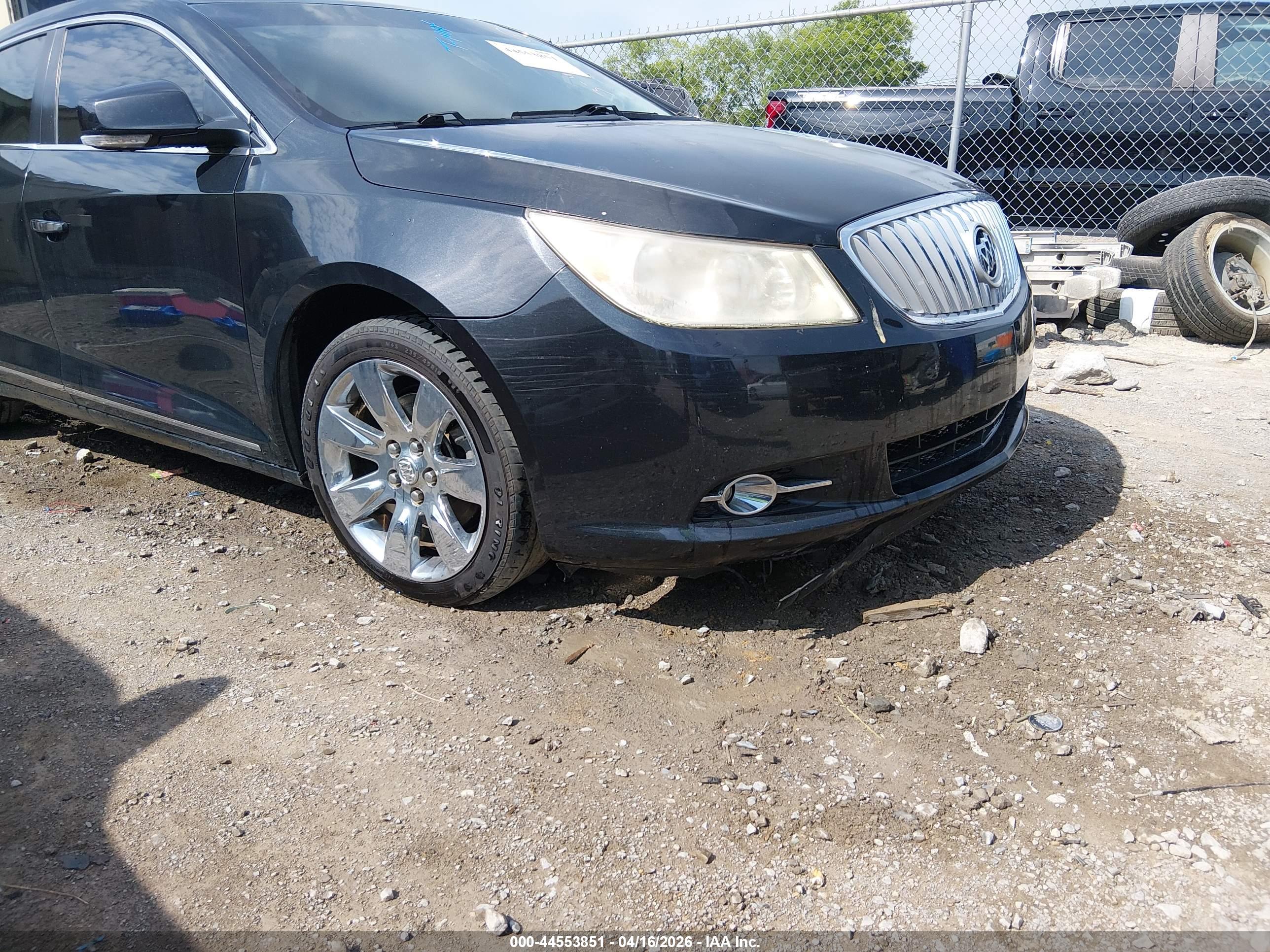 BUICK LACROSSE image 6