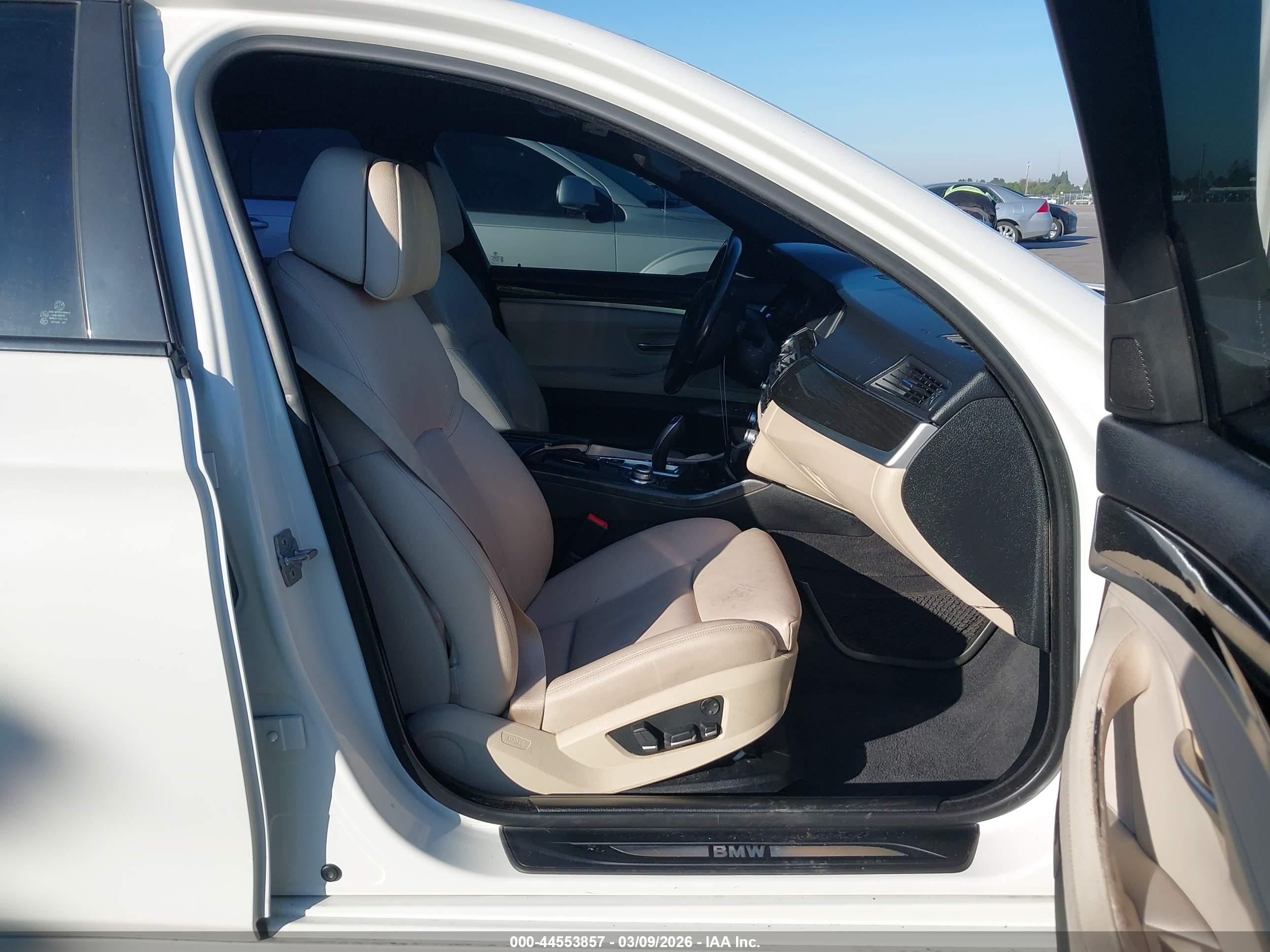 BMW 528I image 5