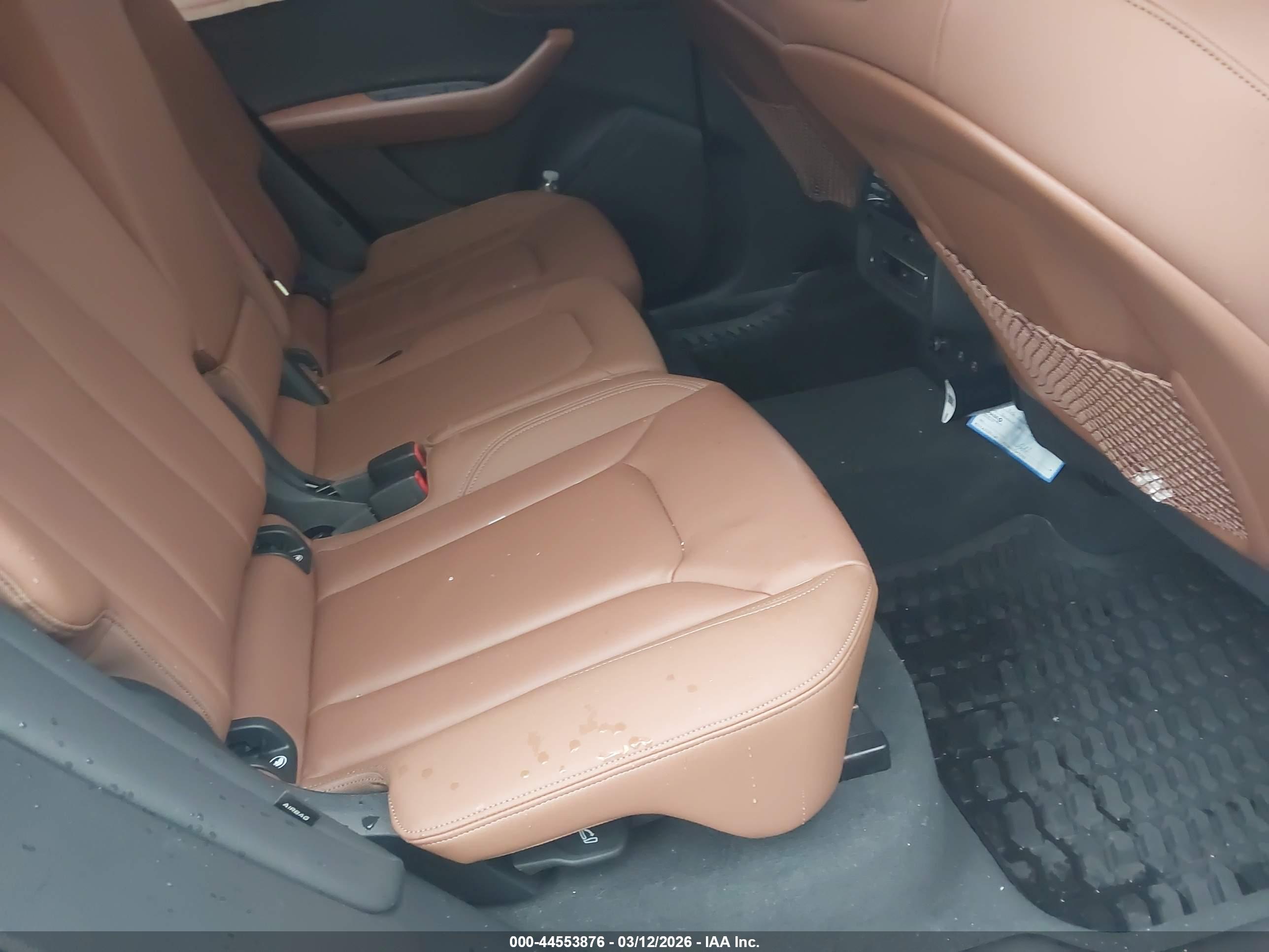 AUDI Q8 image 8