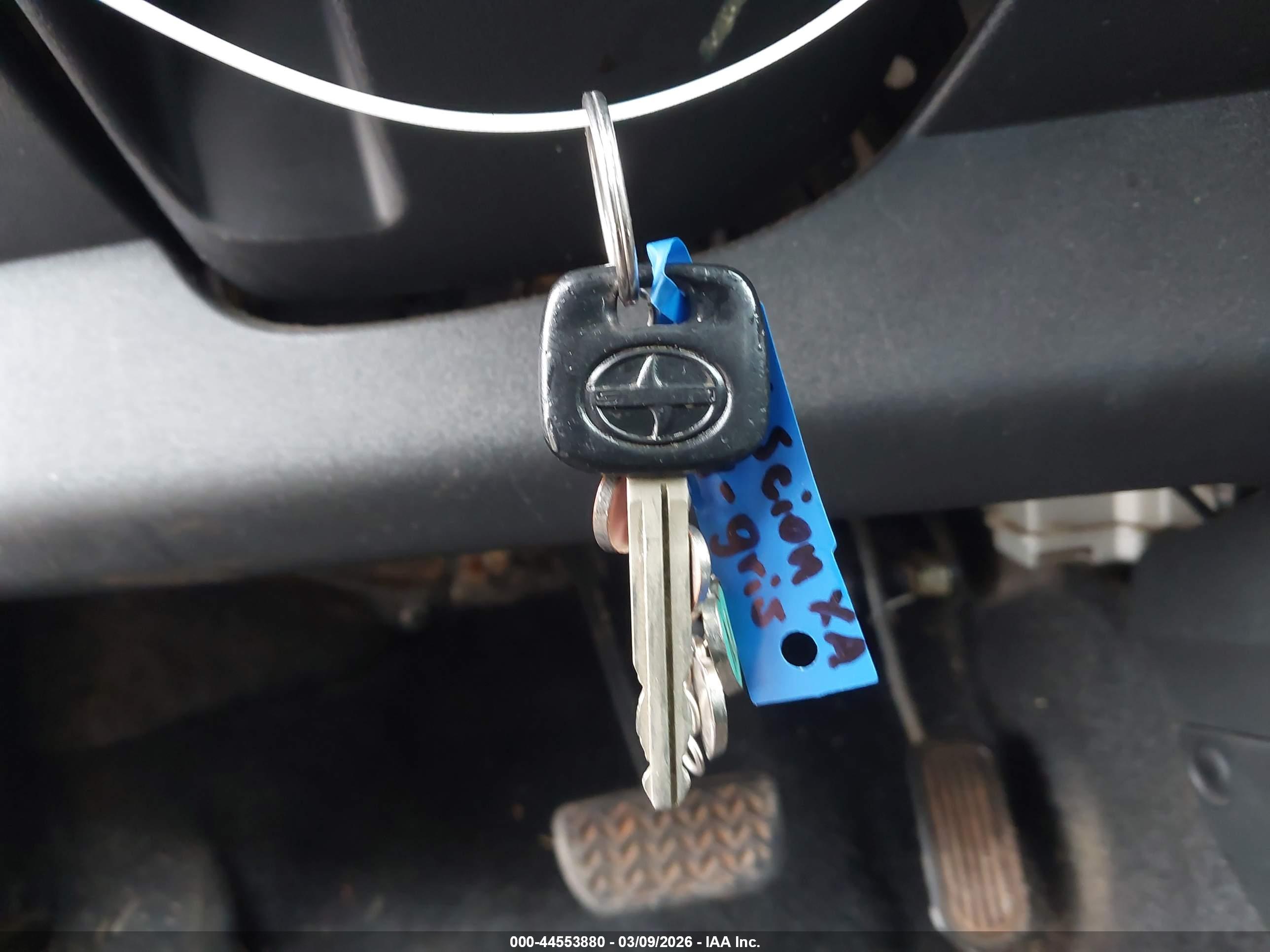 SCION XA image 11